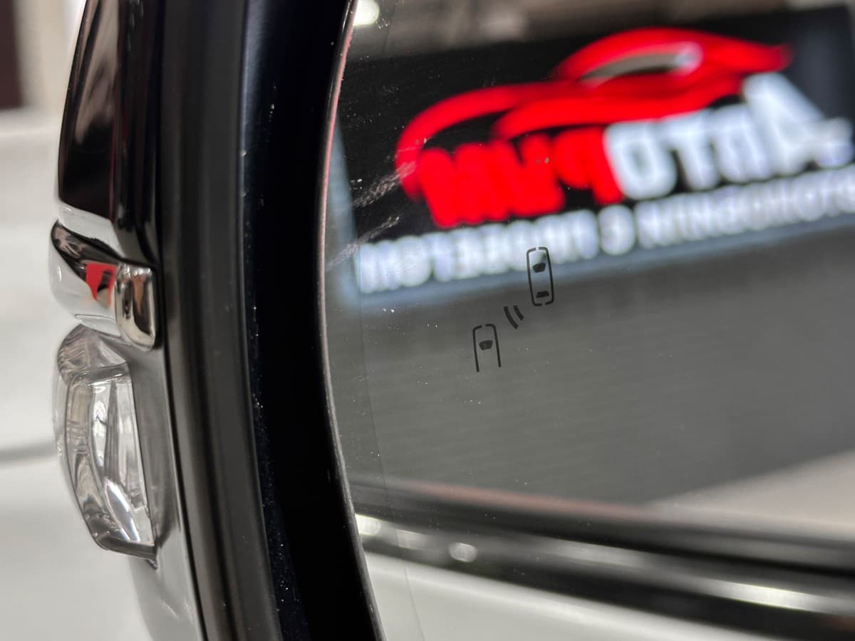 Toyota Land Cruiser 200 - фото 33