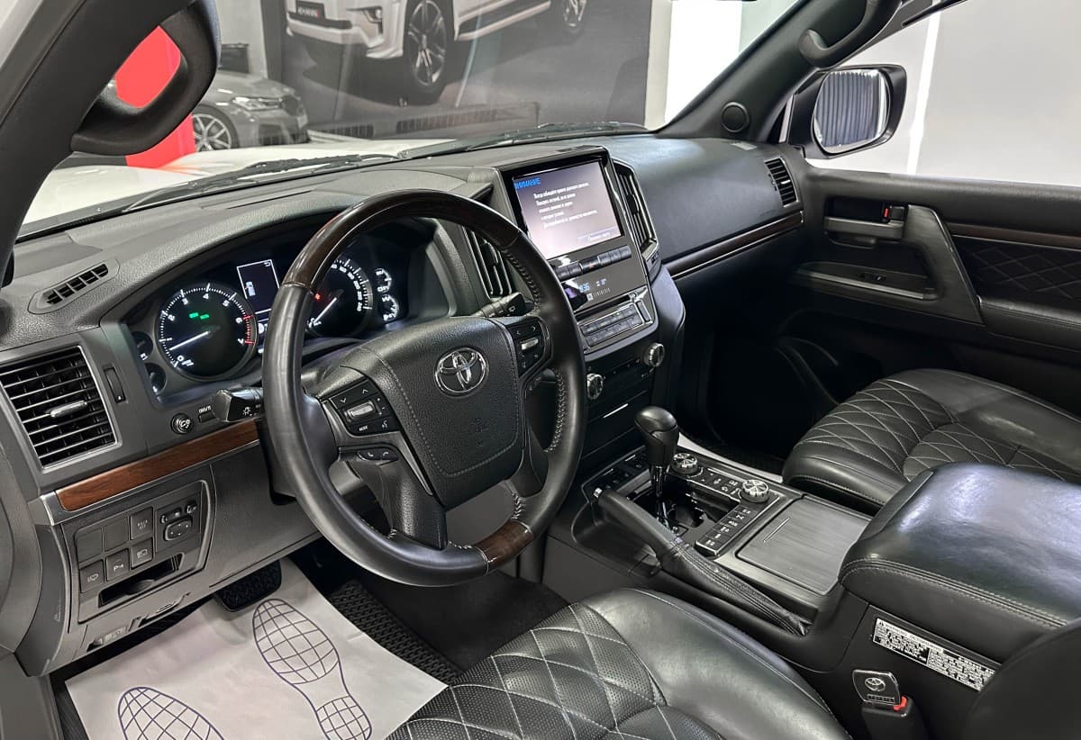 Toyota Land Cruiser 200 - фото 12