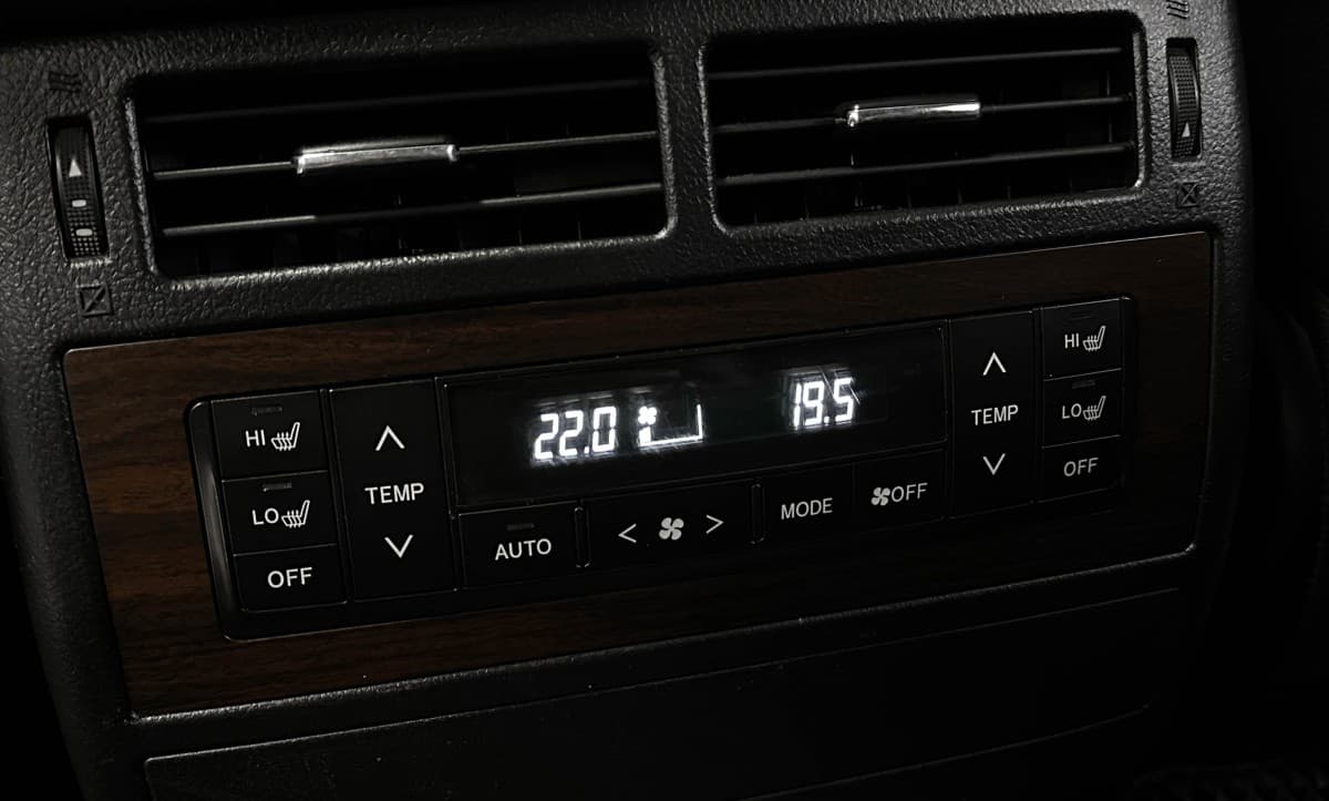 Toyota Land Cruiser 200 - фото 30