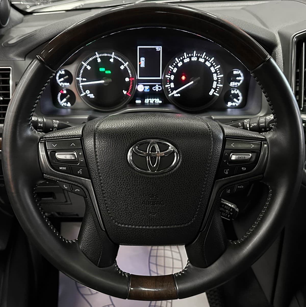 Toyota Land Cruiser 200 - фото 35