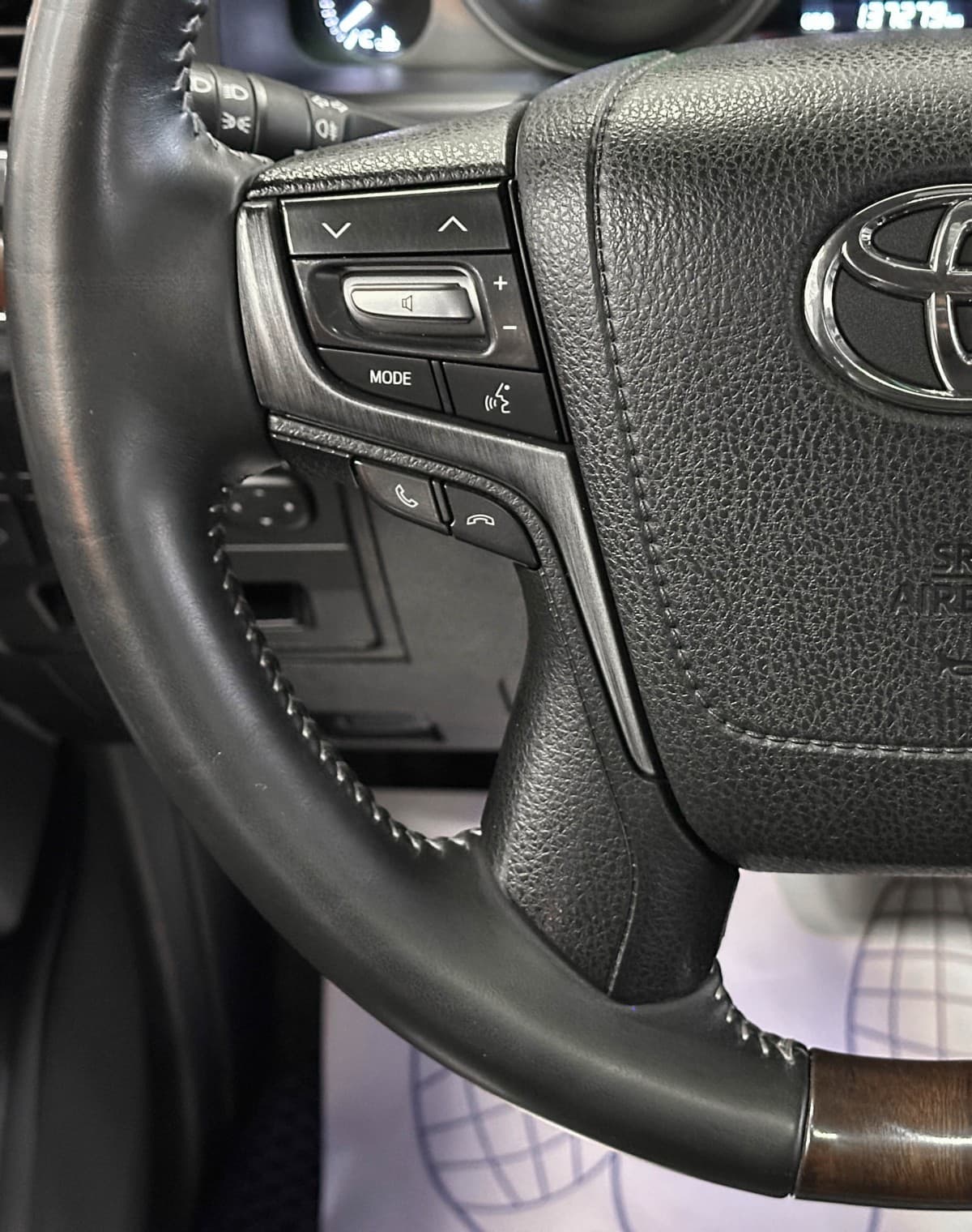 Toyota Land Cruiser 200 - фото 27