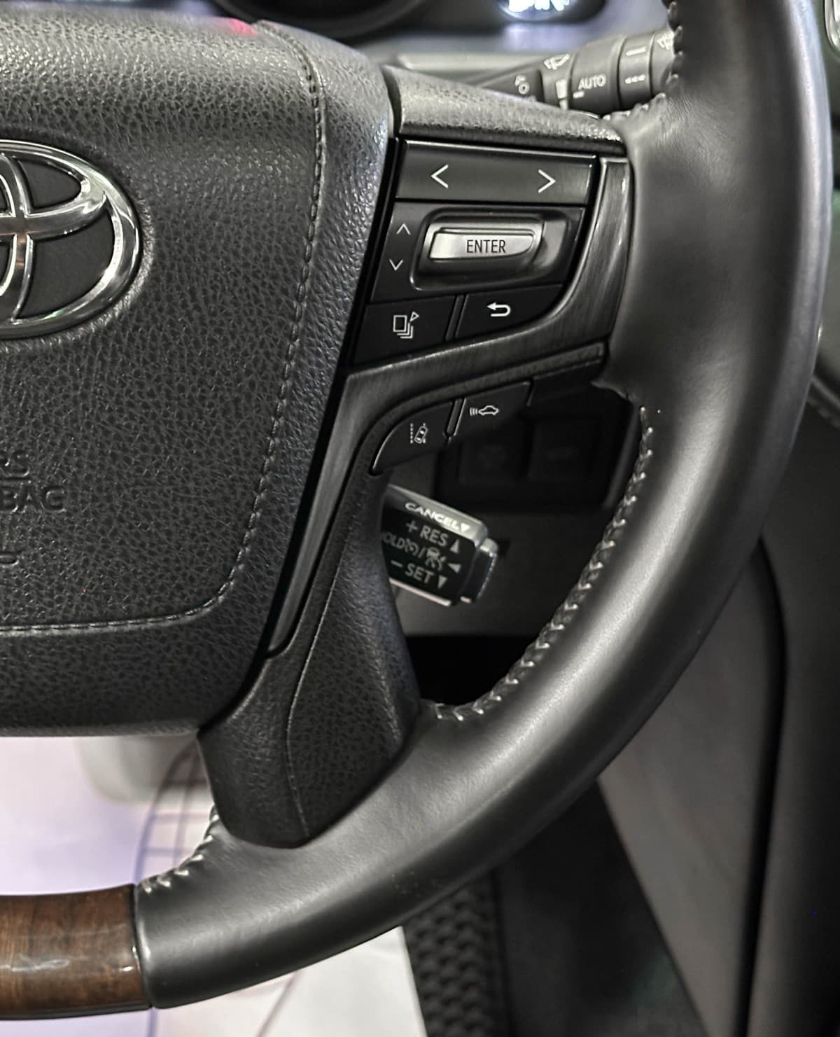 Toyota Land Cruiser 200 - фото 28
