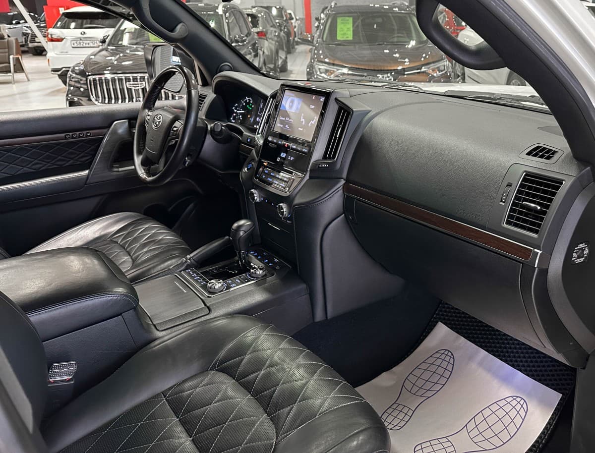 Toyota Land Cruiser 200 - фото 19