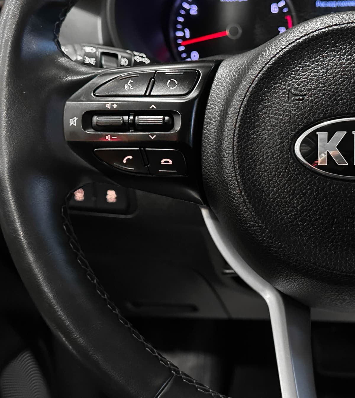 Kia Rio - фото 19