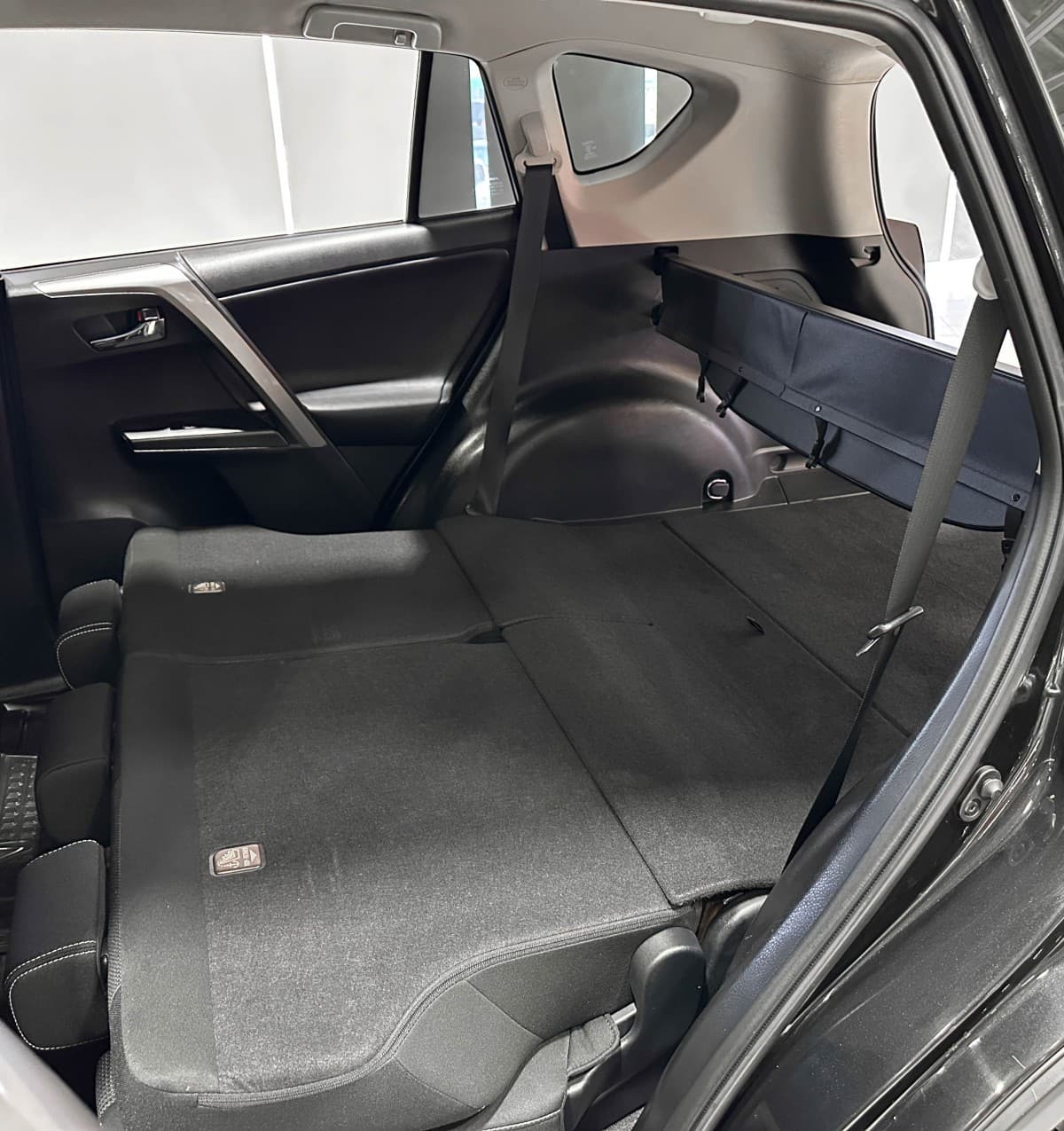 Toyota RAV4 - фото 12