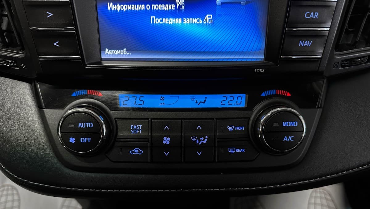 Toyota RAV4 - фото 26
