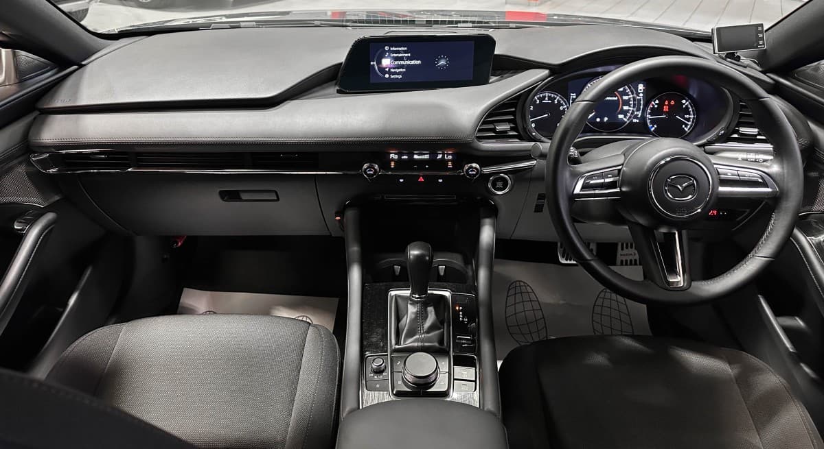 Mazda 3 - фото 31