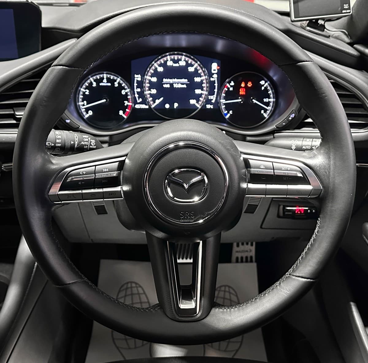 Mazda 3 - фото 30