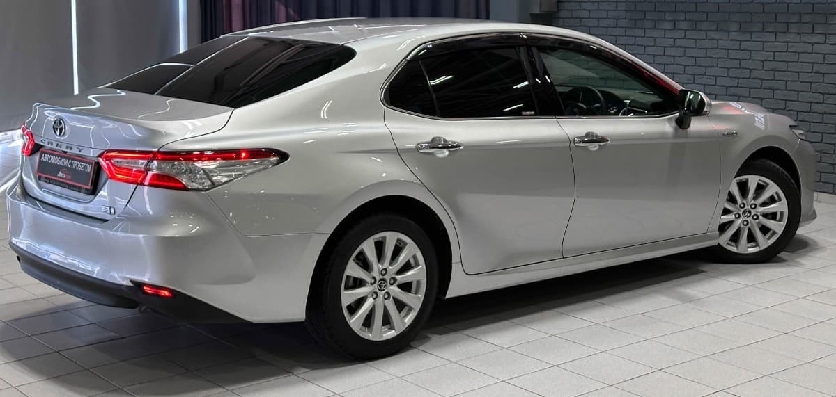 Toyota Camry - фото 7