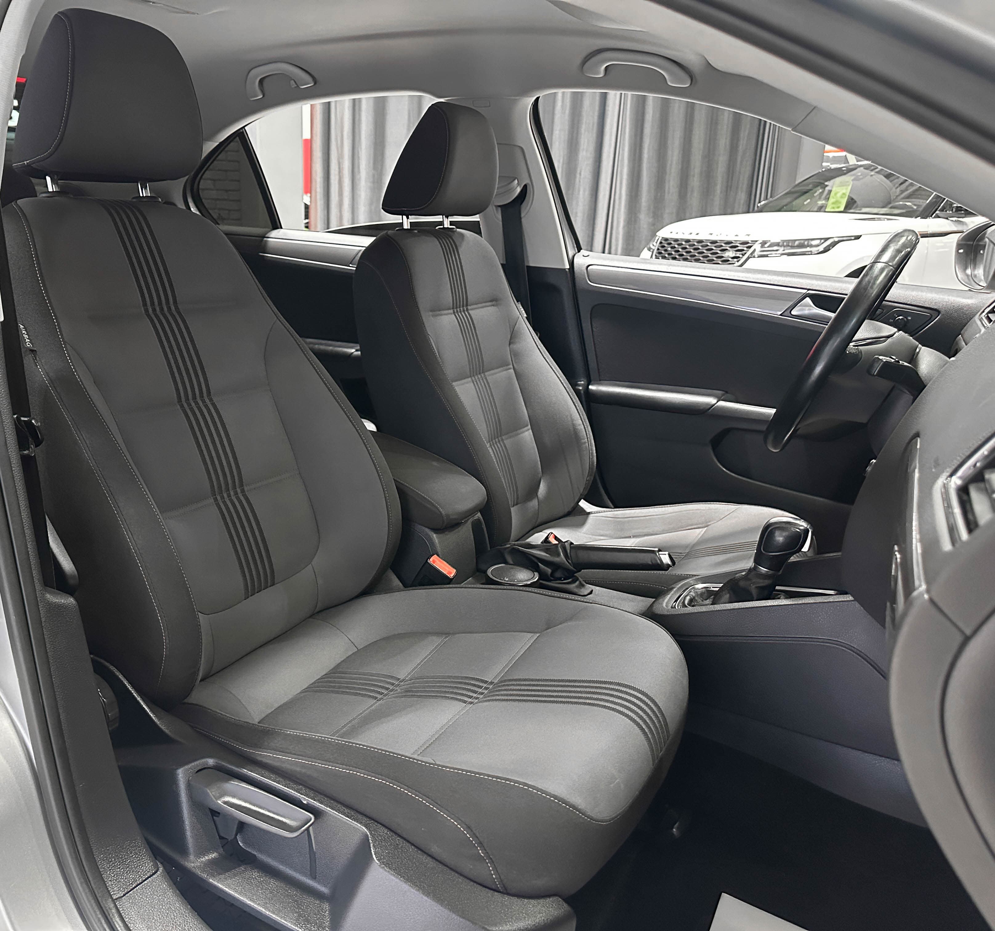 Volkswagen Jetta - фото 10