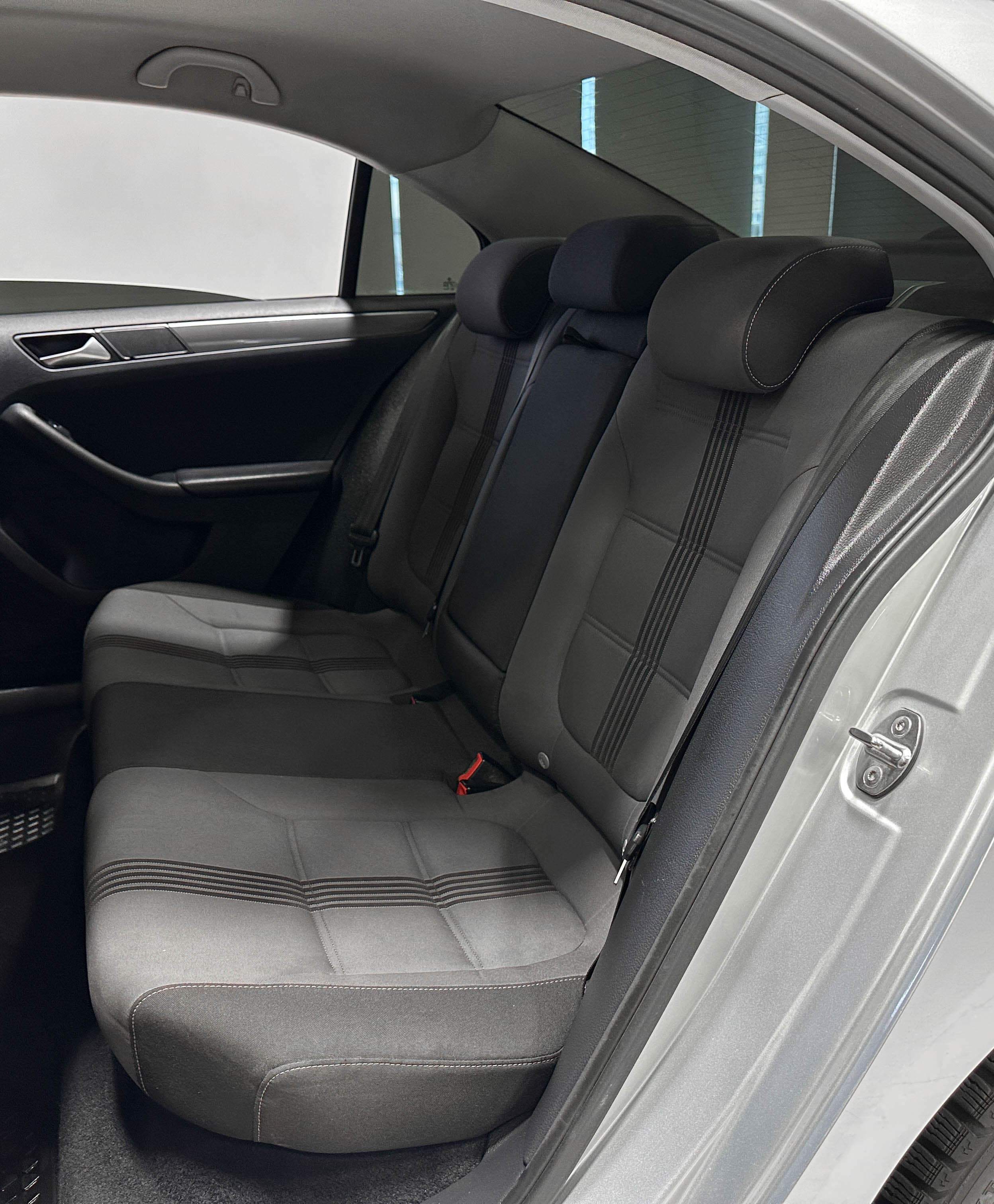 Volkswagen Jetta - фото 14
