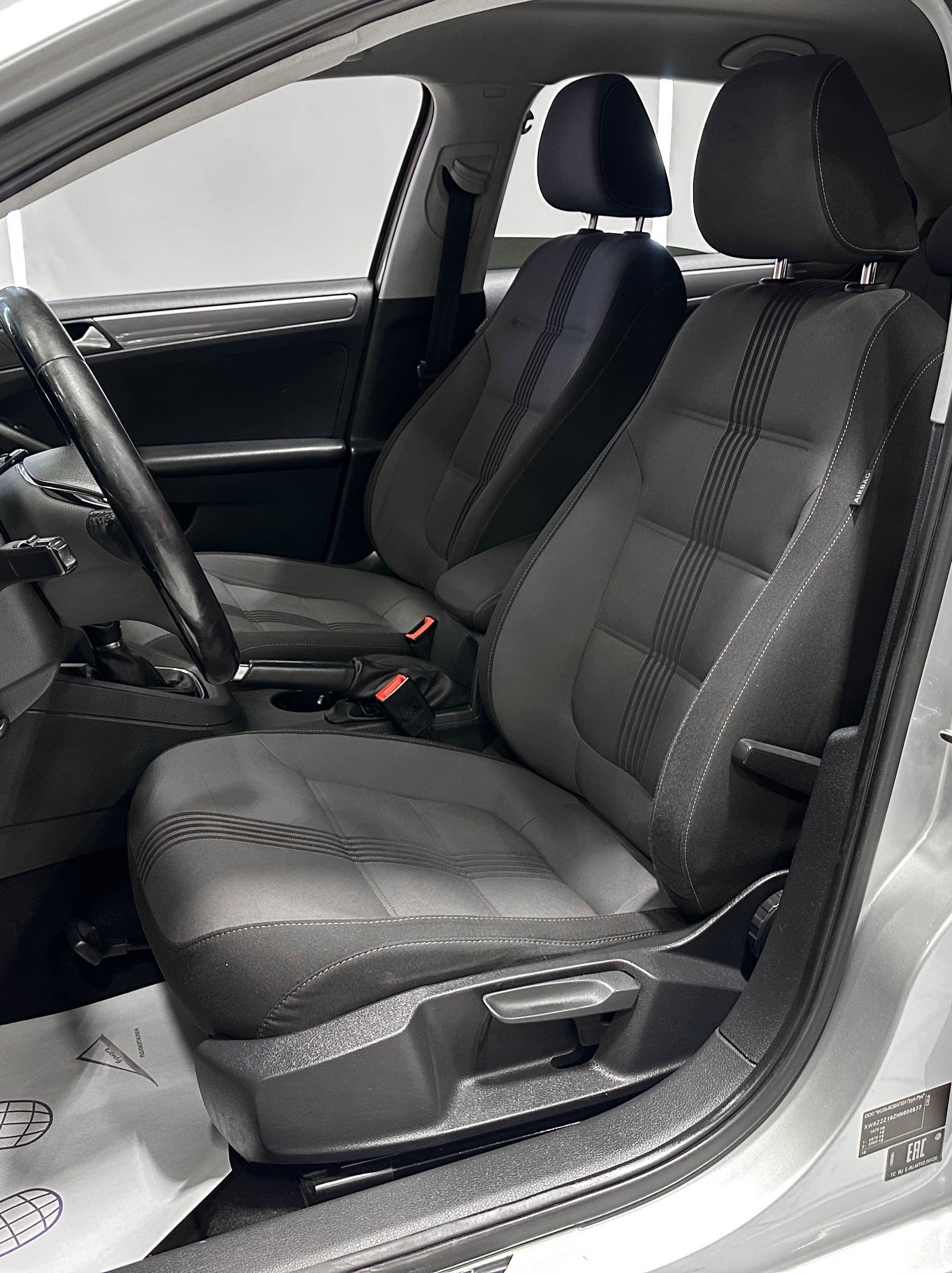 Volkswagen Jetta - фото 15