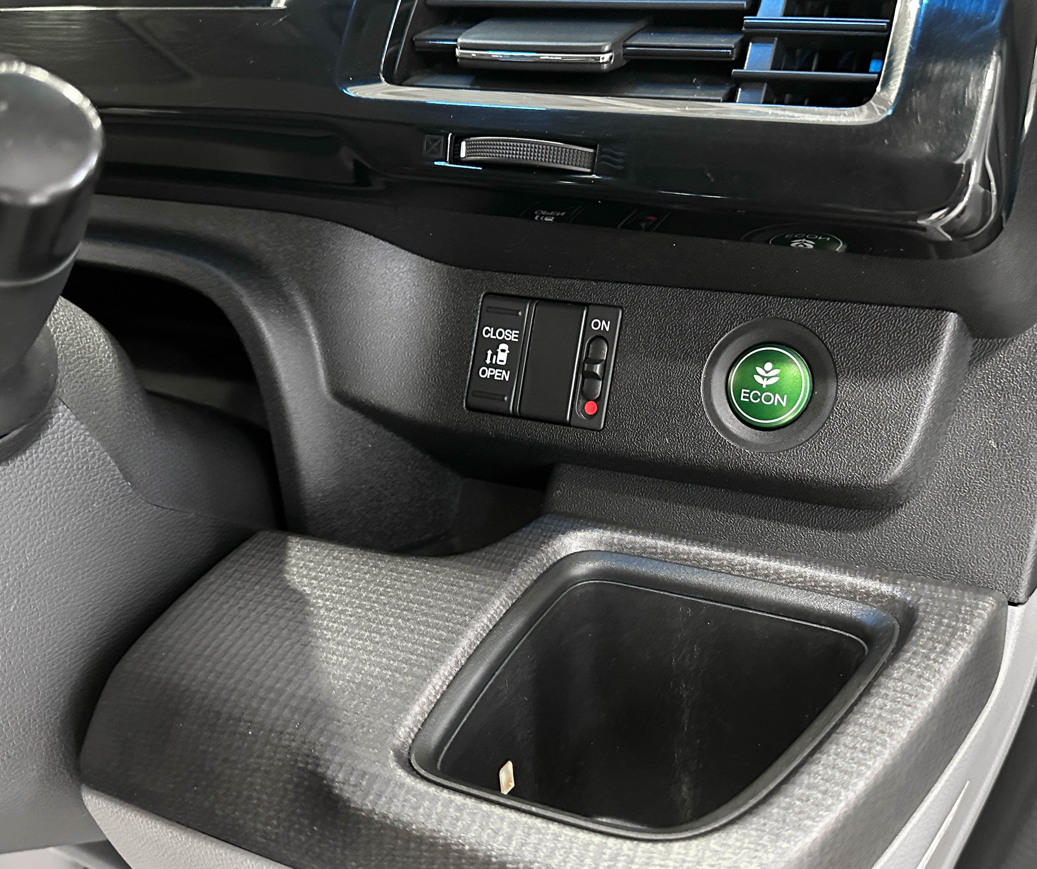 Honda Stepwgn - фото 22
