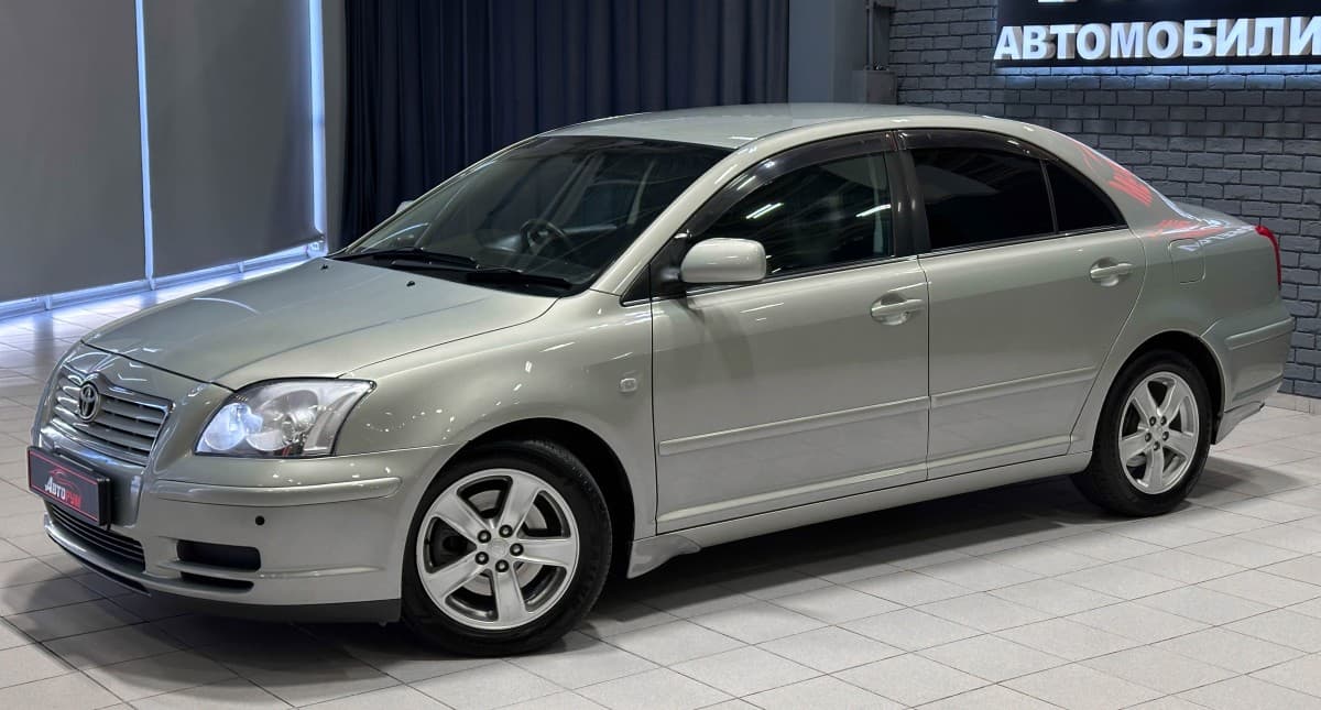 Toyota Avensis - 2