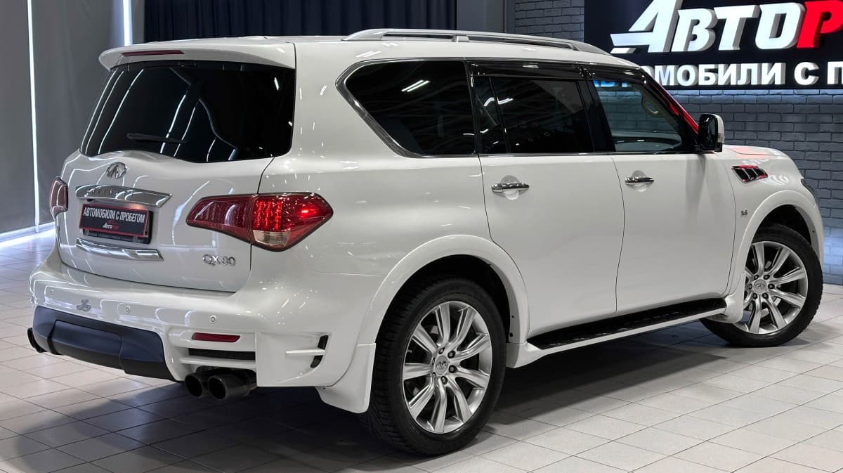 Infiniti QX80 - фото 7