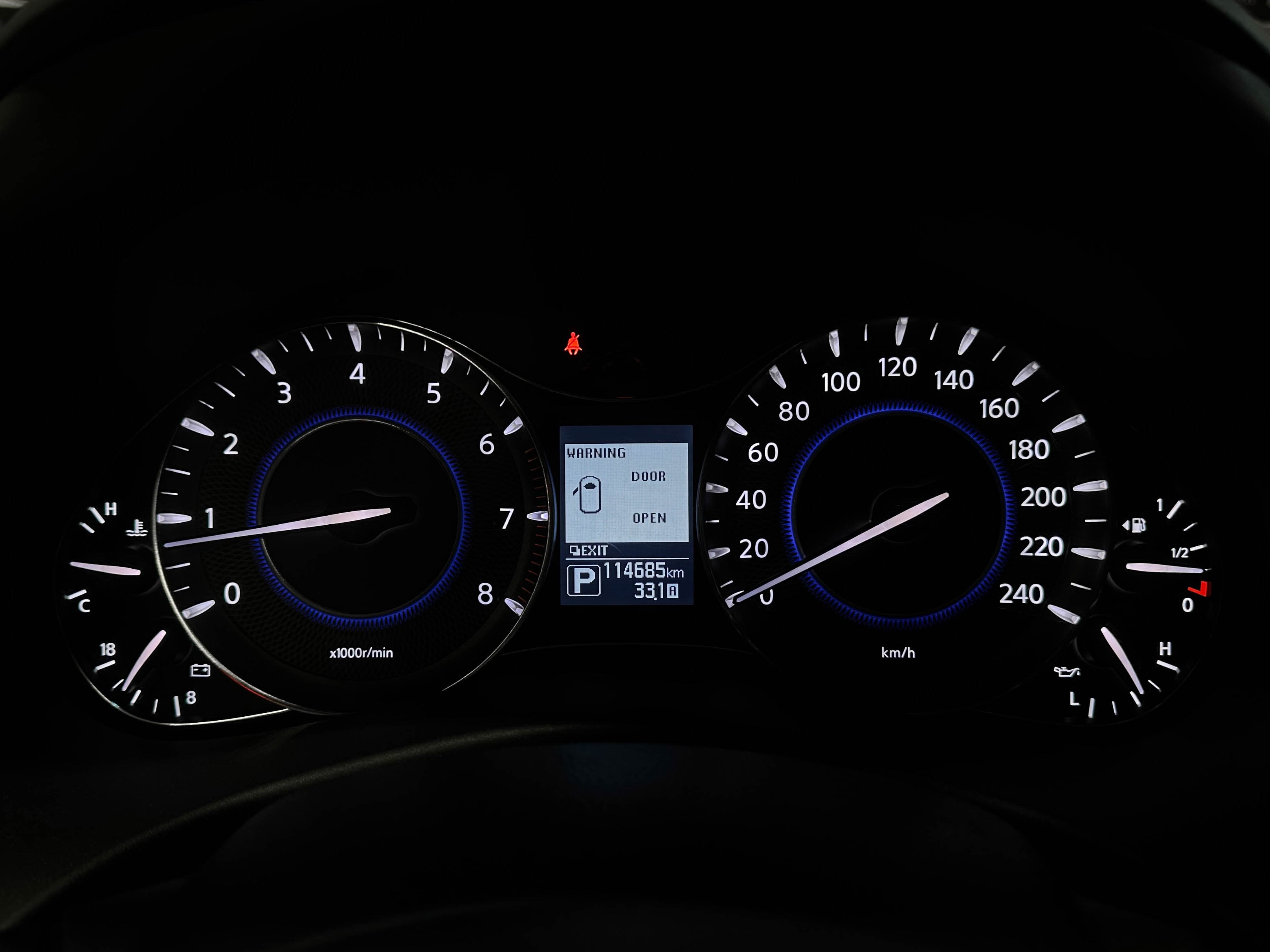 Infiniti QX80 - фото 27