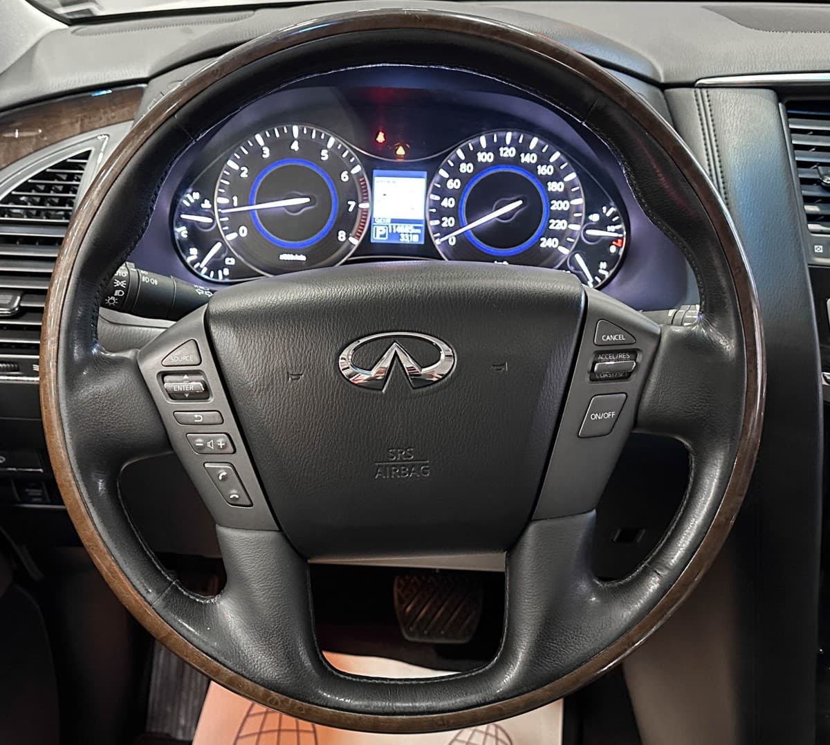 Infiniti QX80 - фото 43