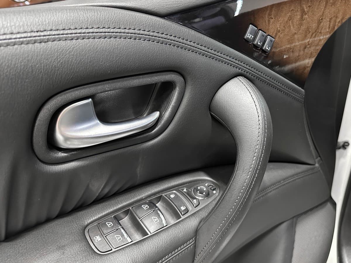 Infiniti QX80 - фото 24