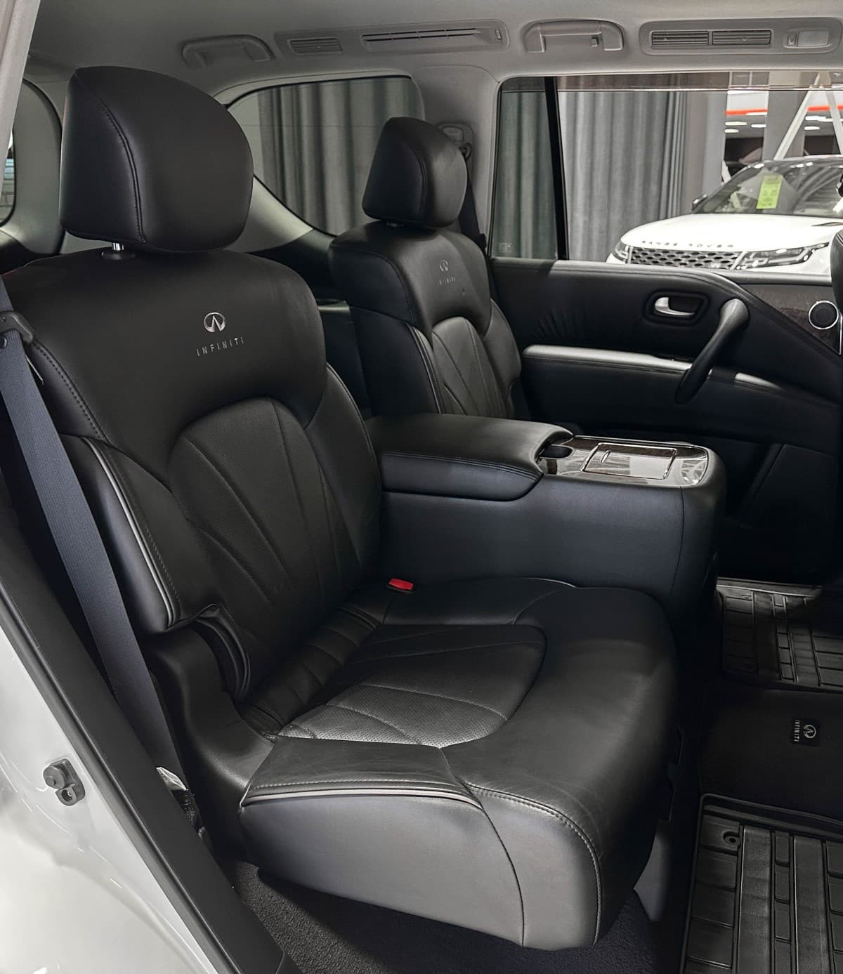 Infiniti QX80 - фото 14