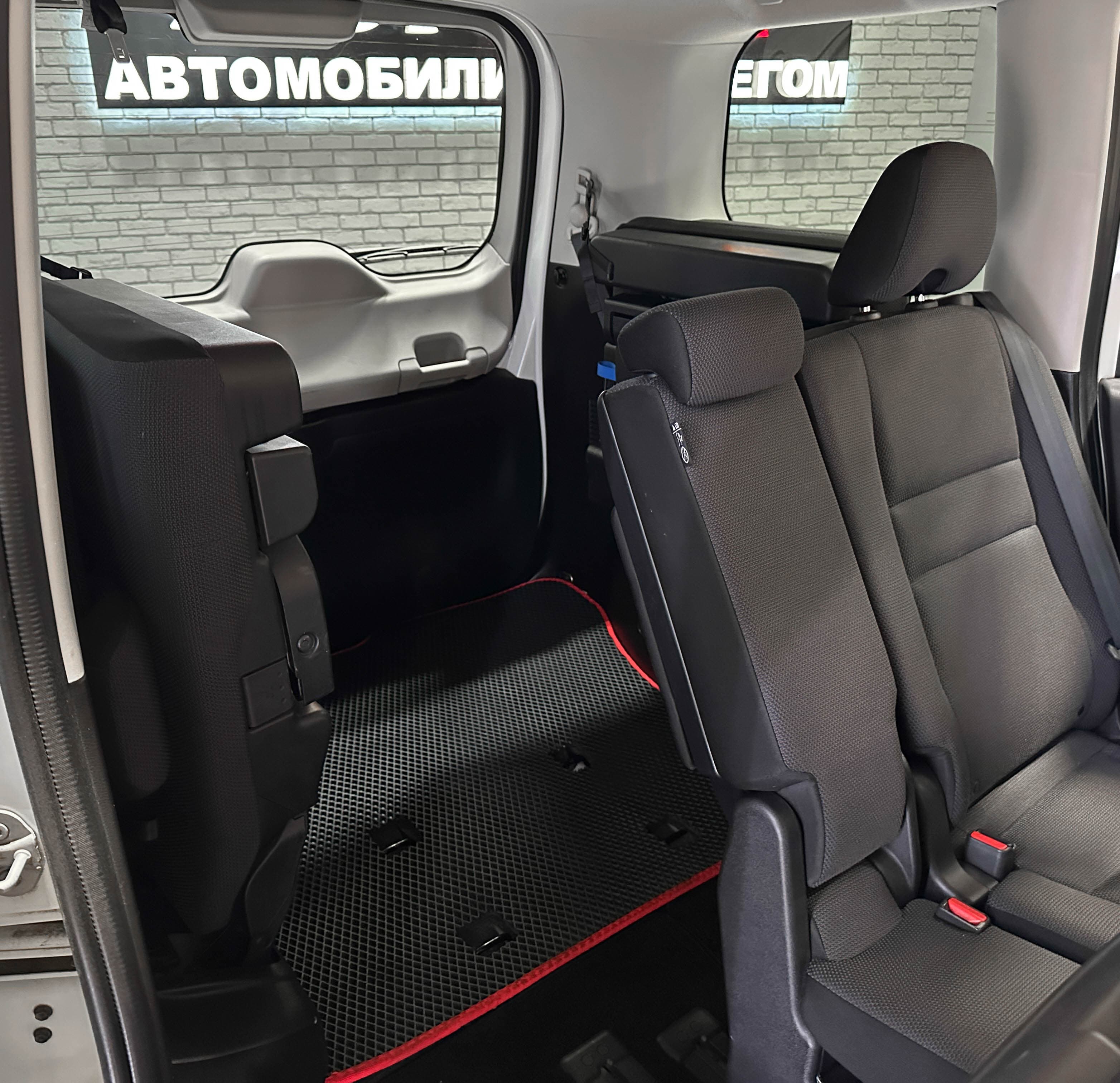 Nissan Serena Hybrid - фото 19