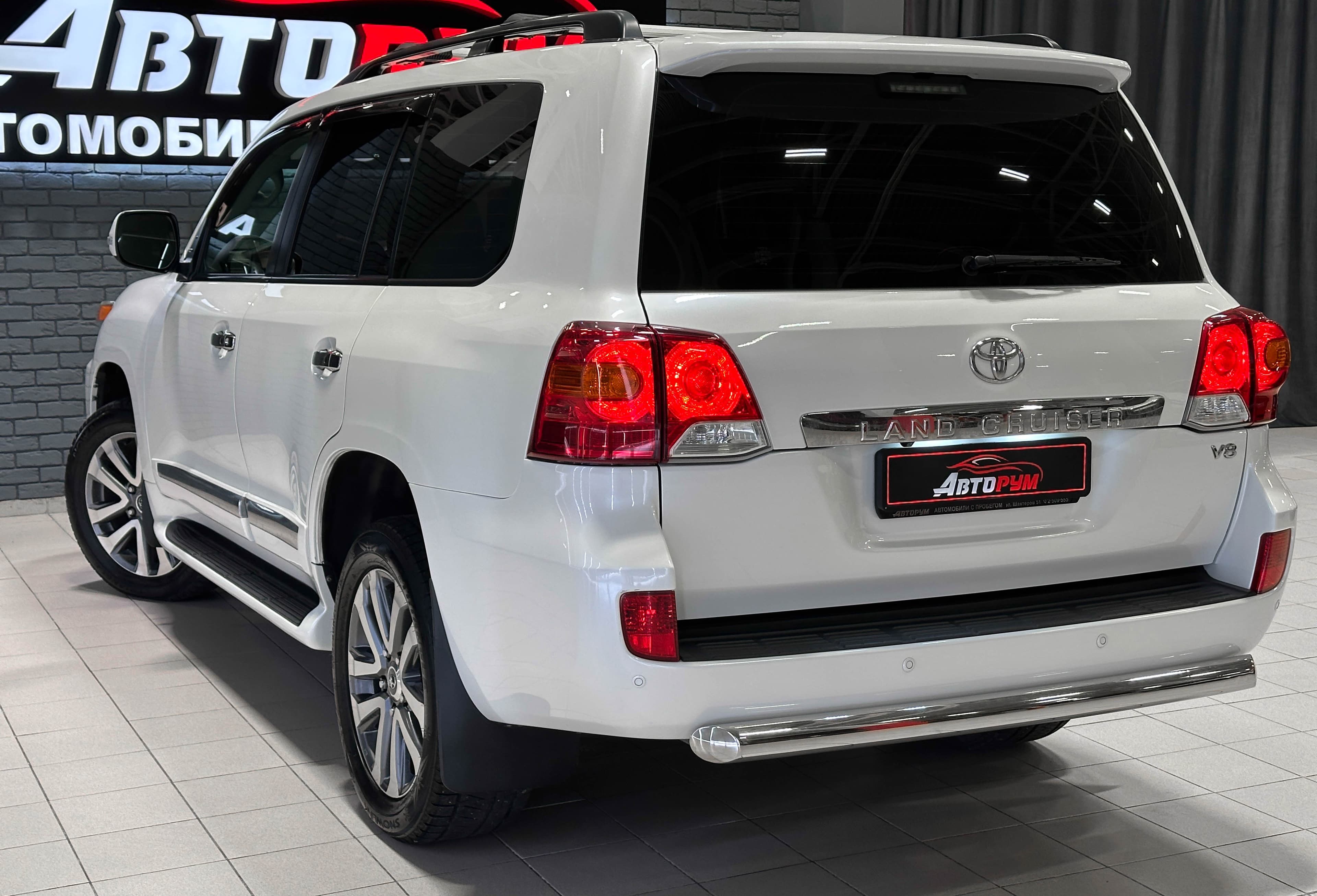 Toyota Land Cruiser 200 - фото 9