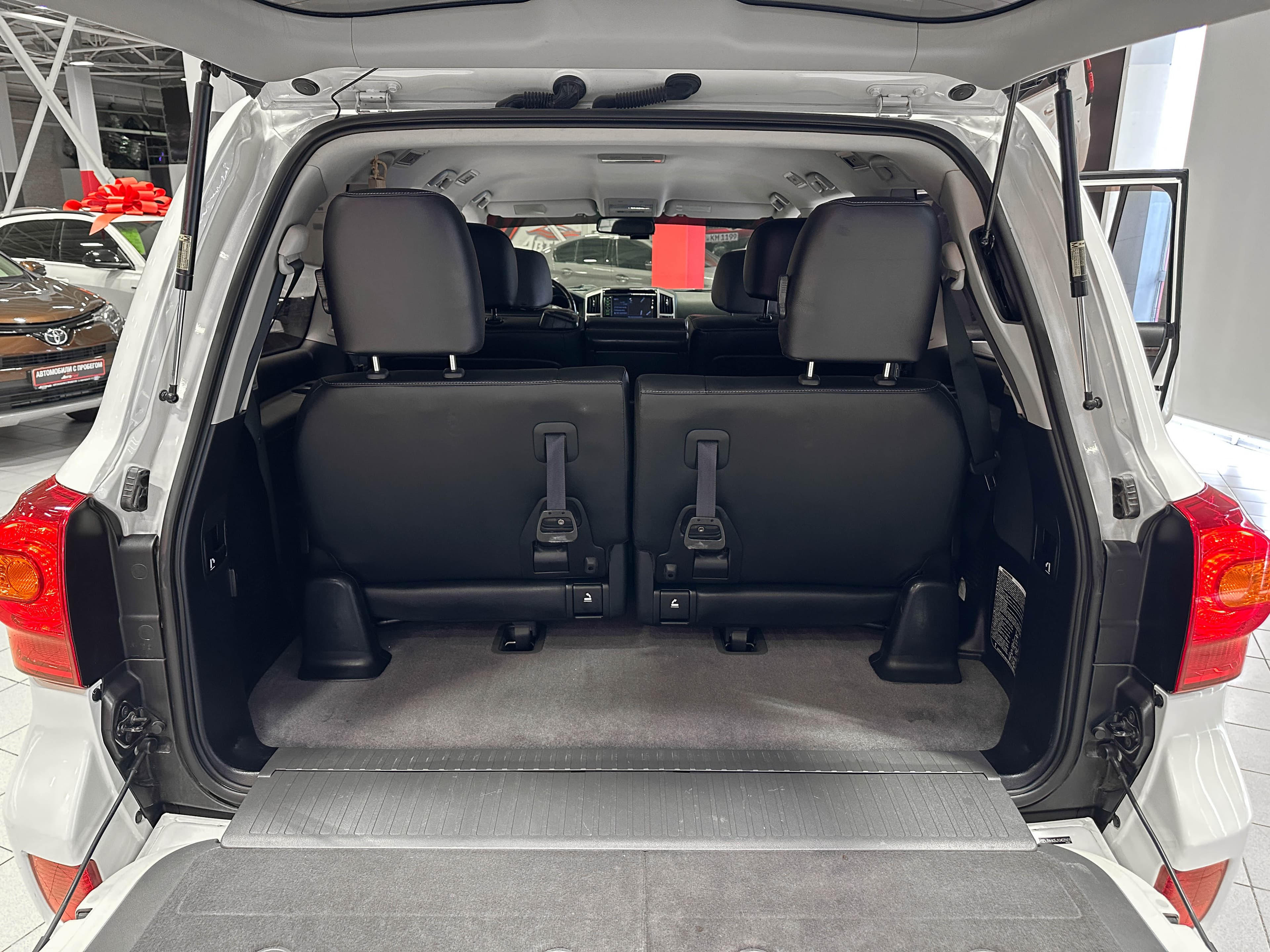 Toyota Land Cruiser 200 - фото 15