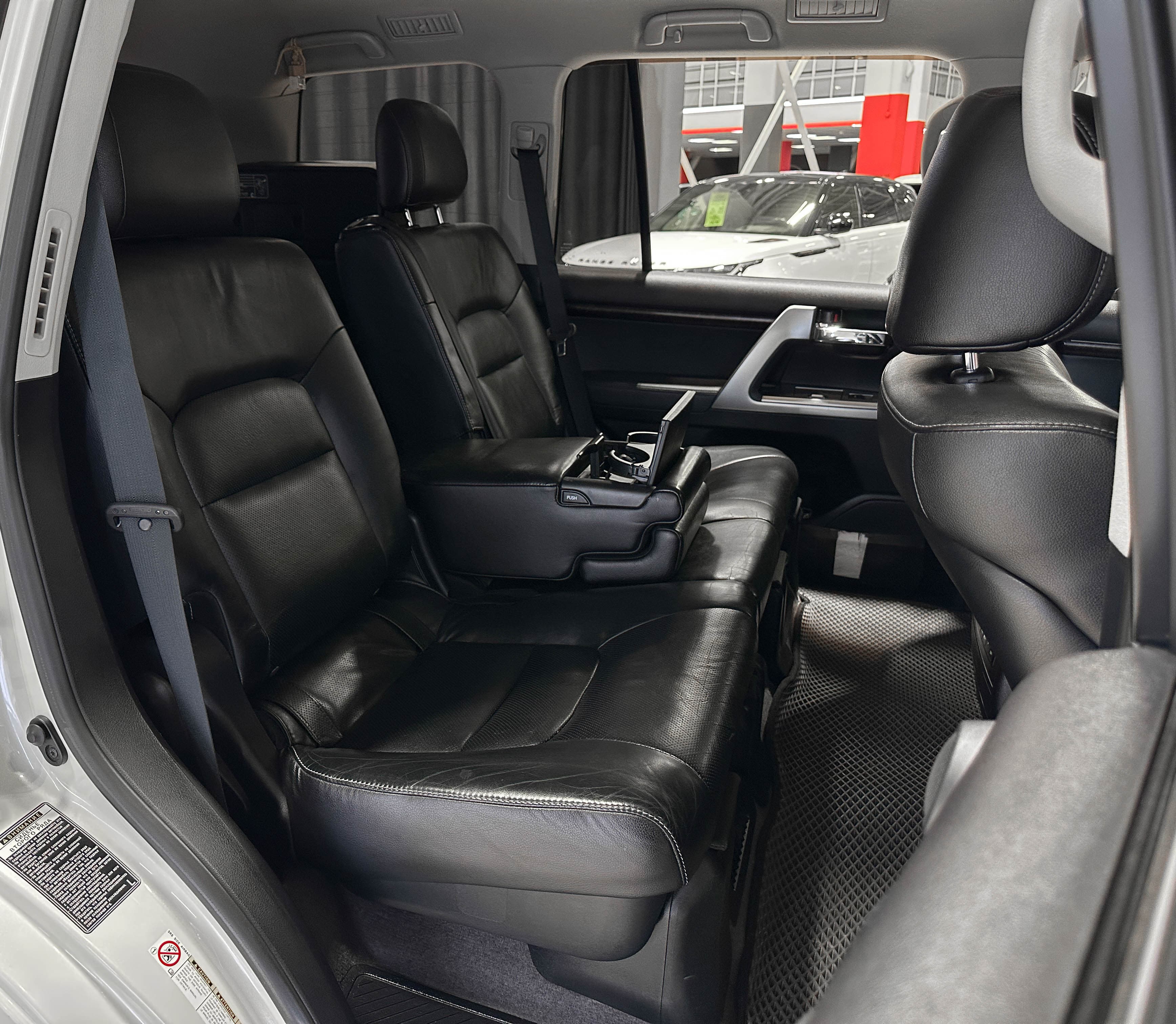 Toyota Land Cruiser 200 - фото 17