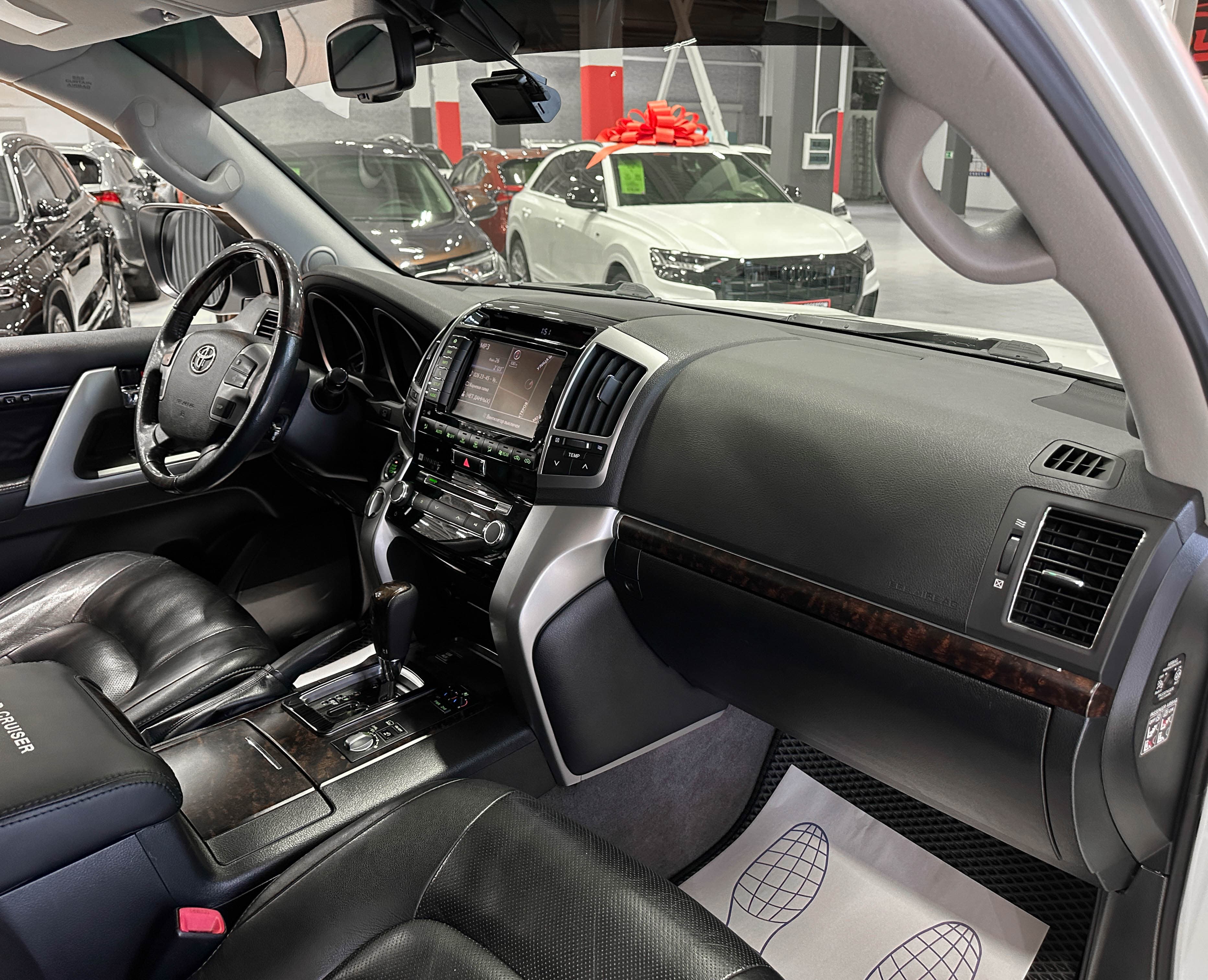 Toyota Land Cruiser 200 - фото 19