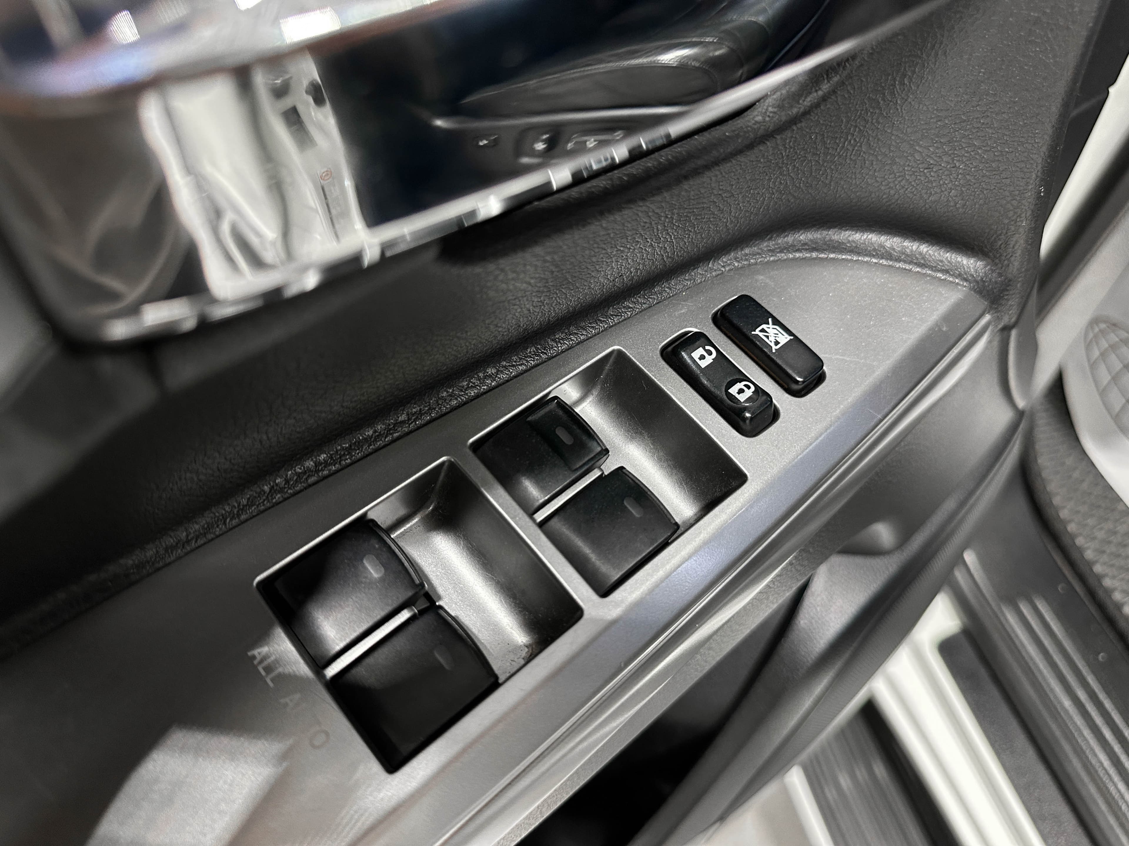 Toyota Land Cruiser 200 - фото 21