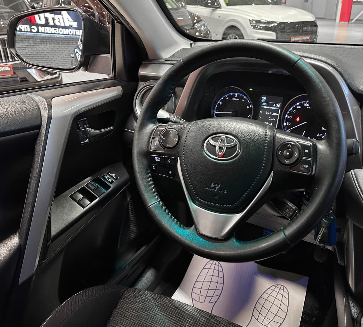 Toyota RAV4 - фото 27