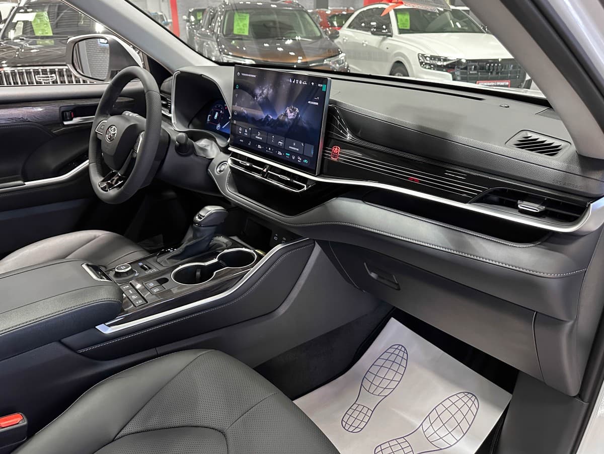 Toyota Highlander - фото 11