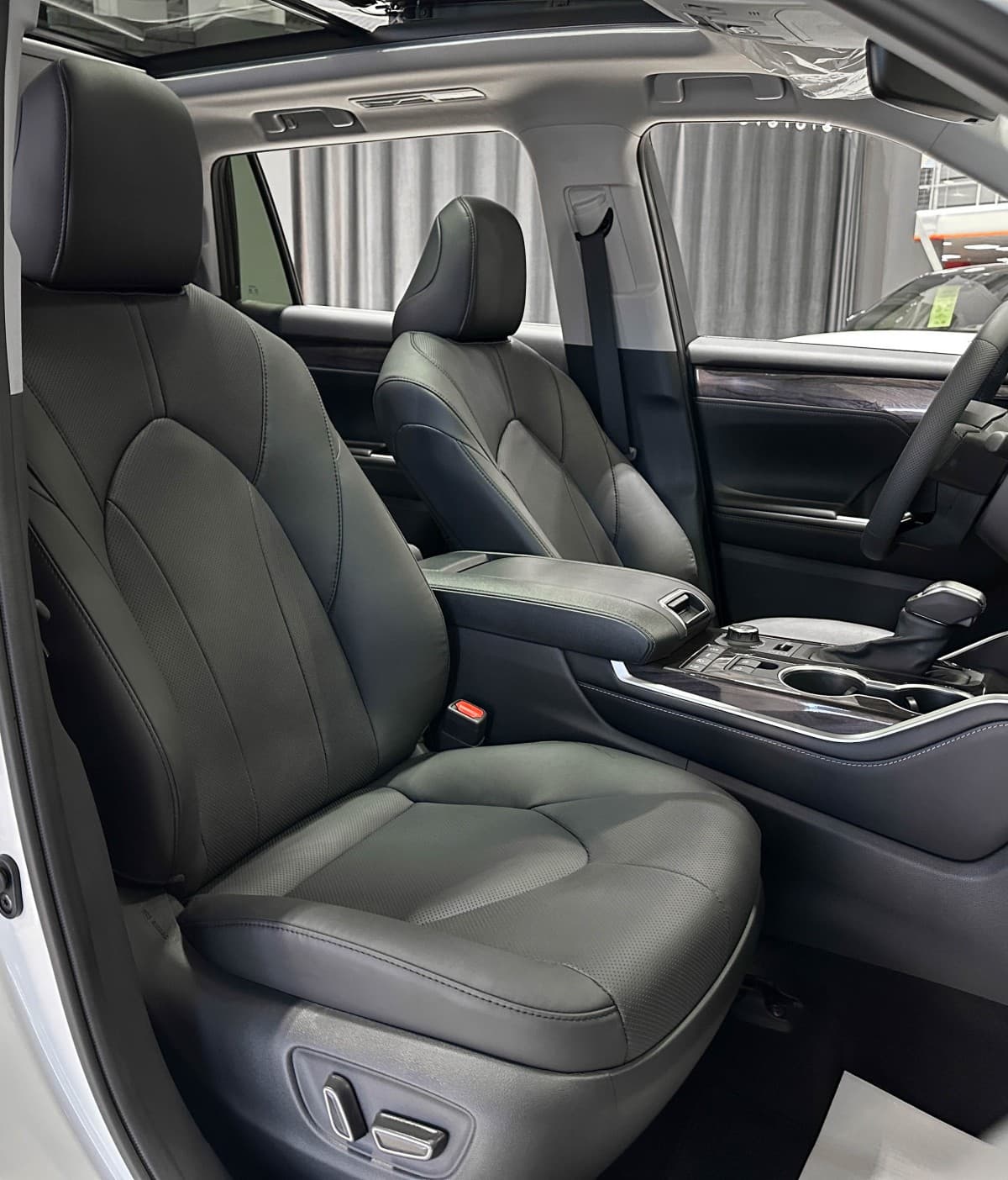 Toyota Highlander - фото 12