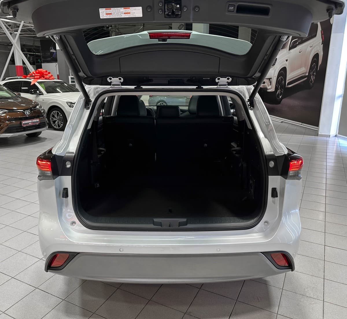 Toyota Highlander - фото 15