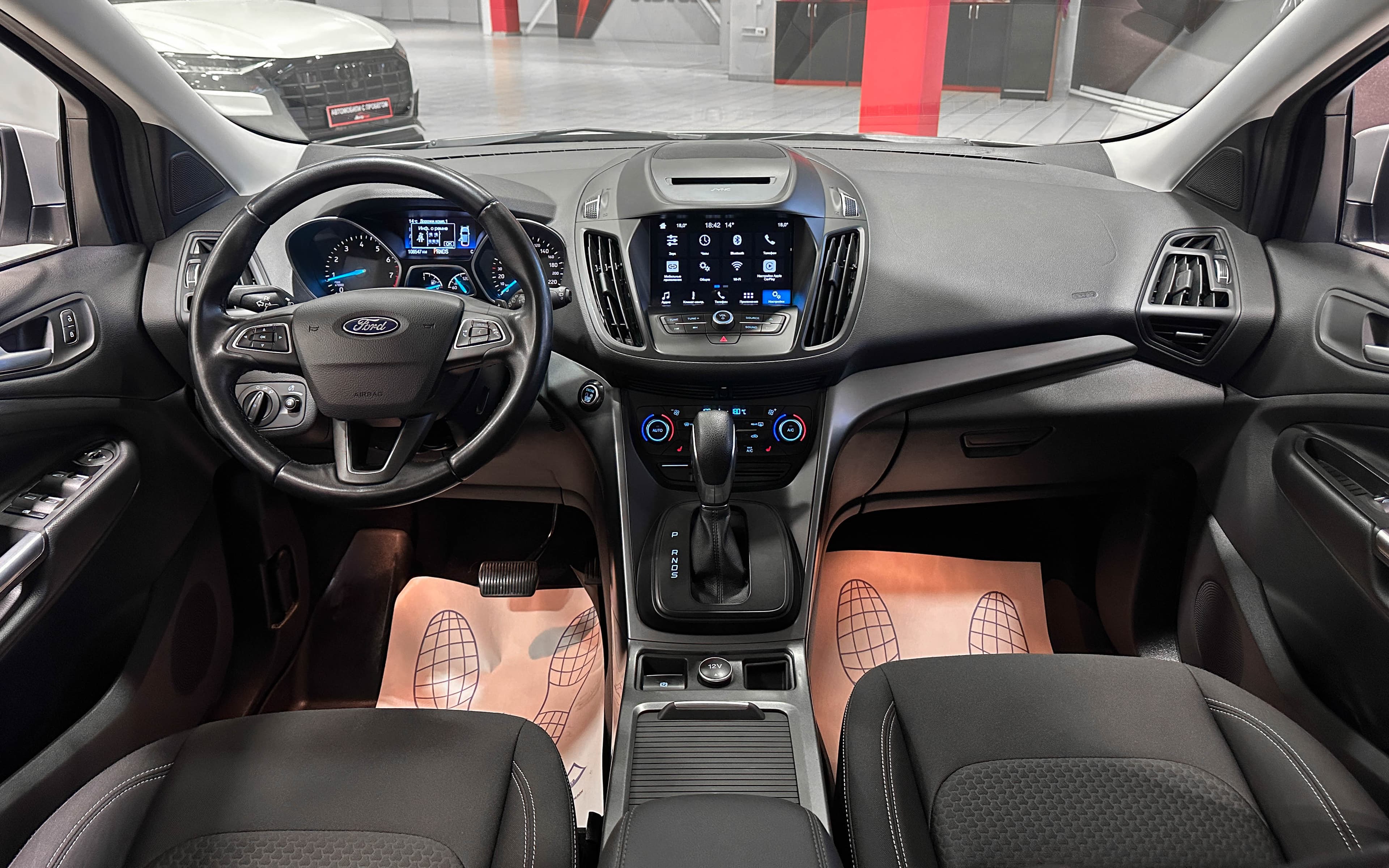 Ford Kuga - фото 27
