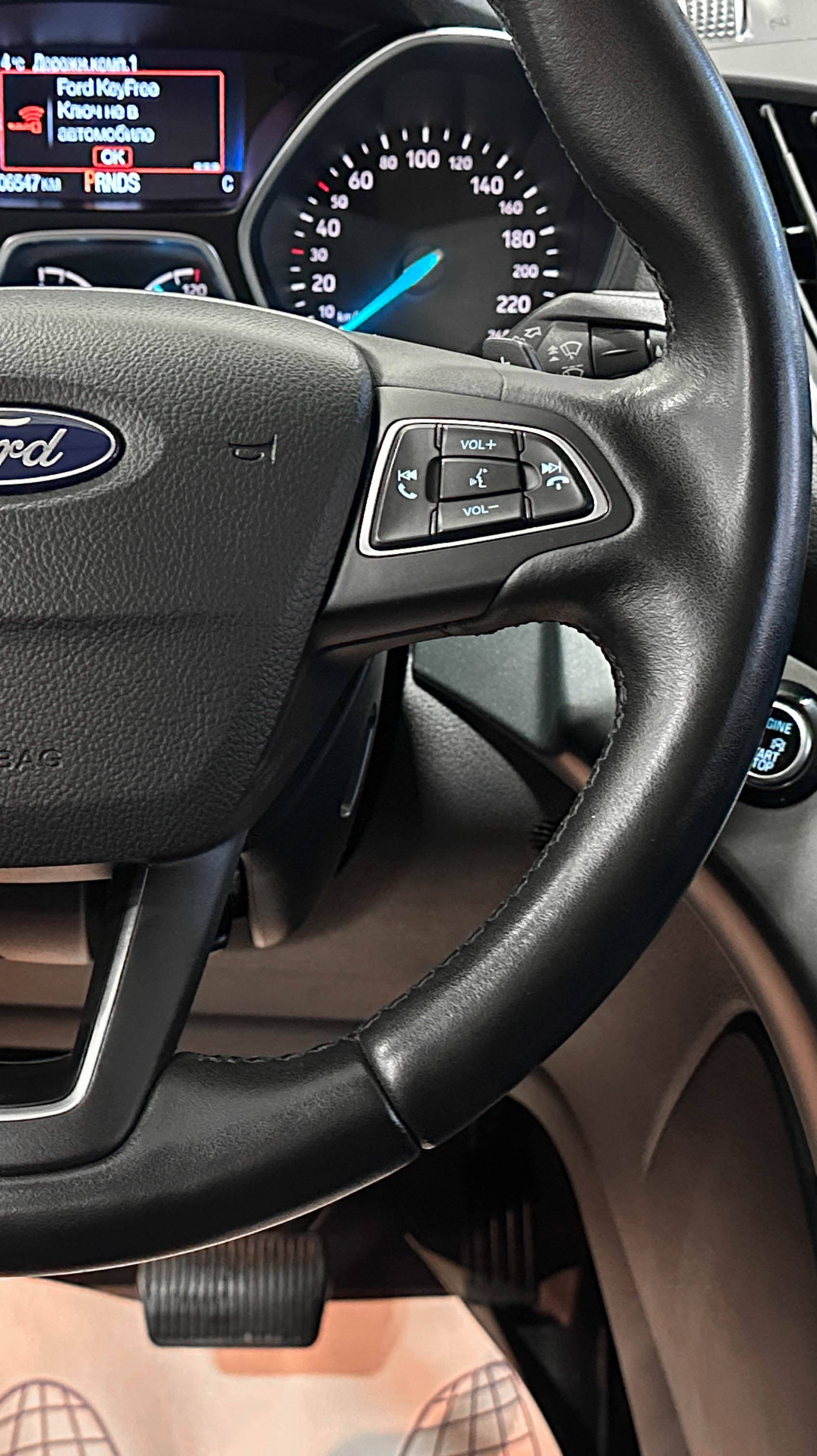 Ford Kuga - фото 21