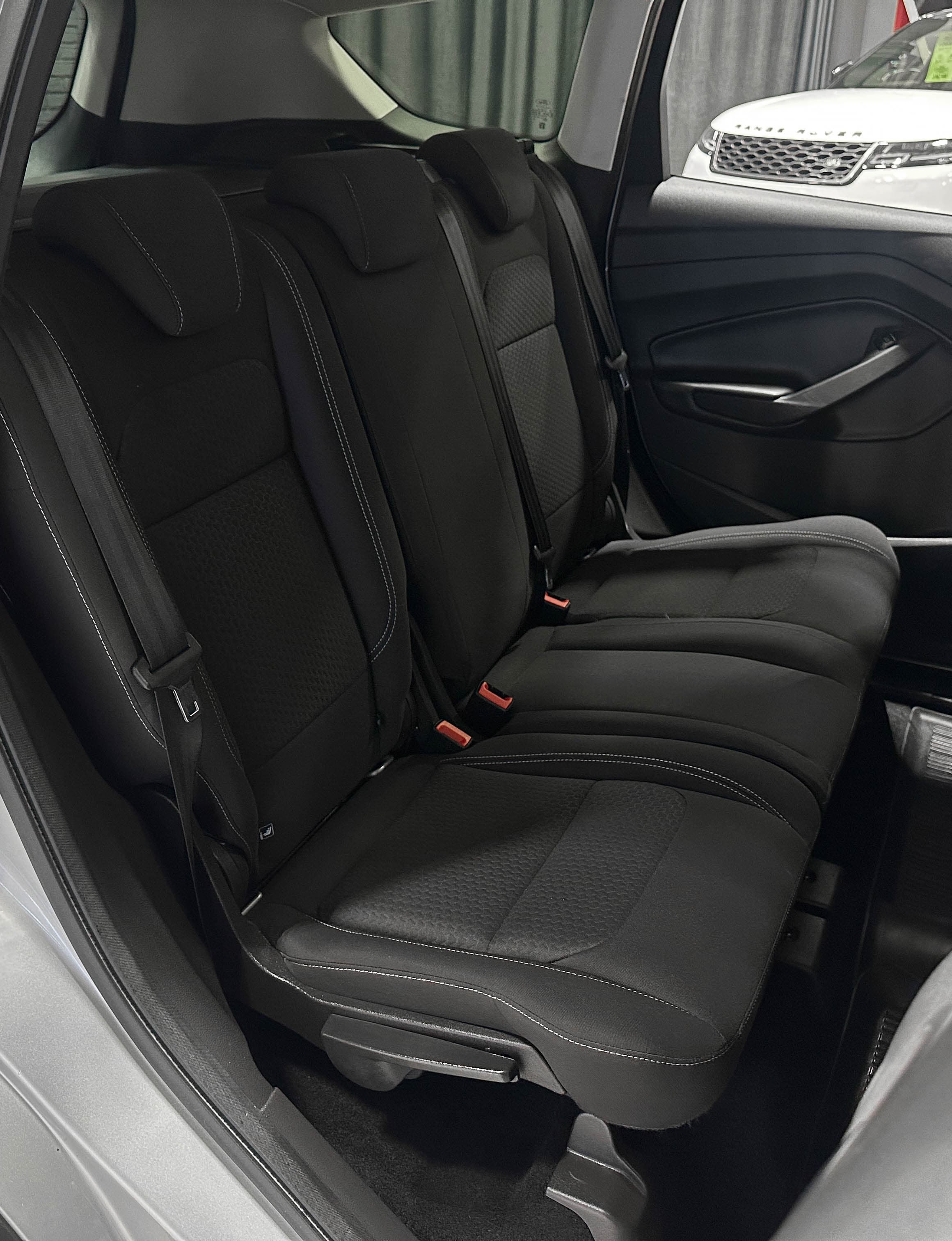 Ford Kuga - фото 14