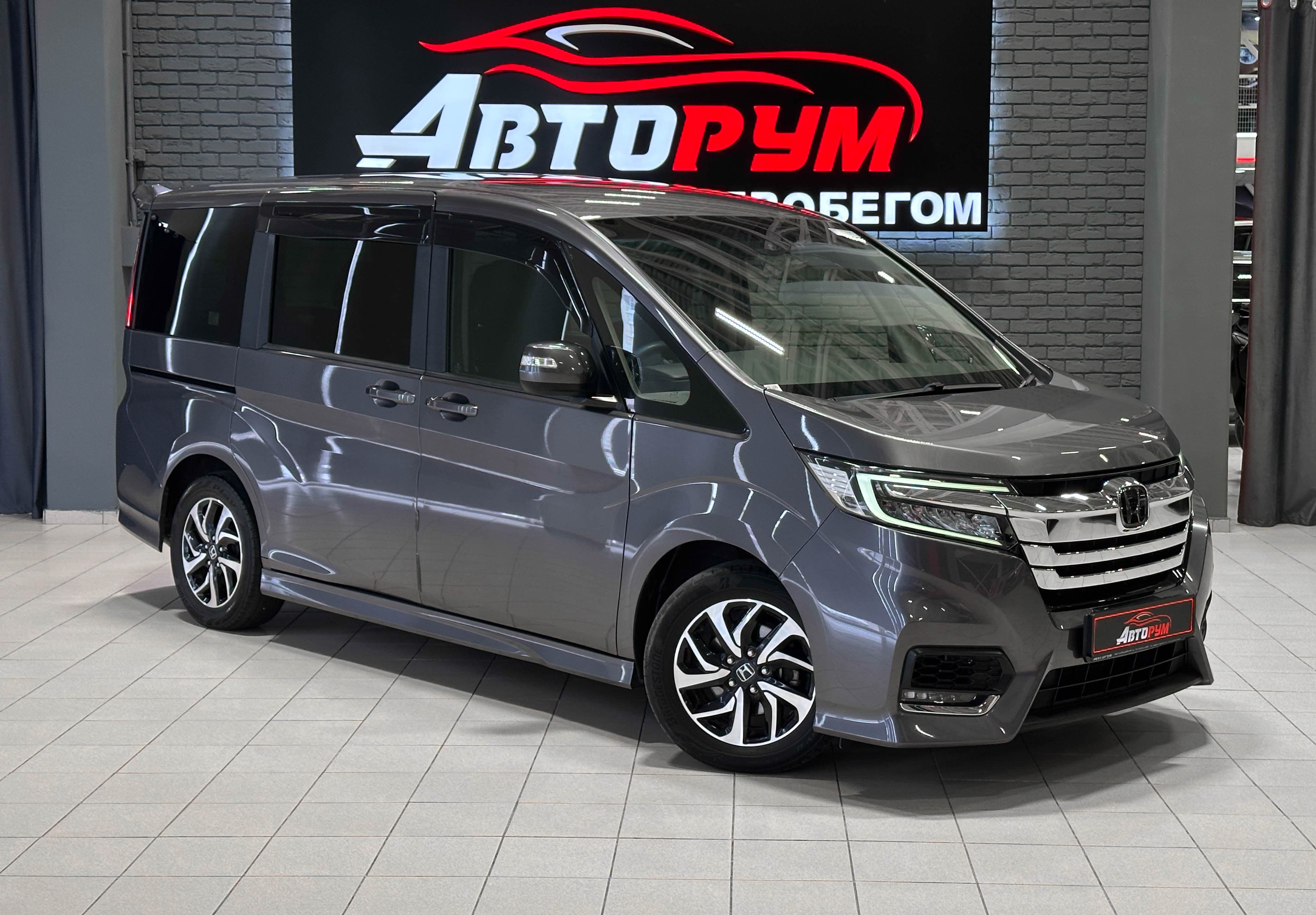 Honda Stepwgn SPADA - 1