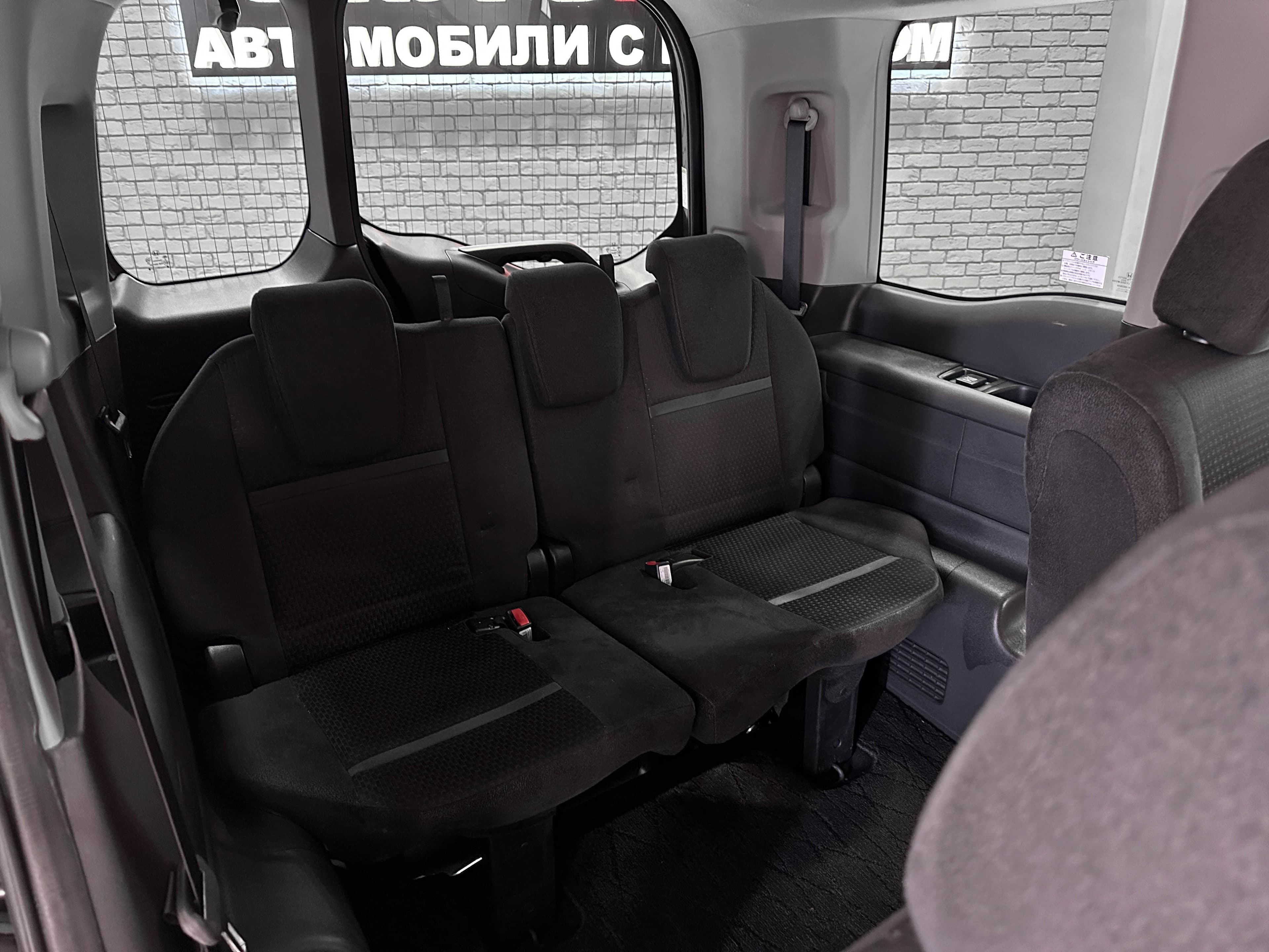 Honda Stepwgn SPADA - фото 15