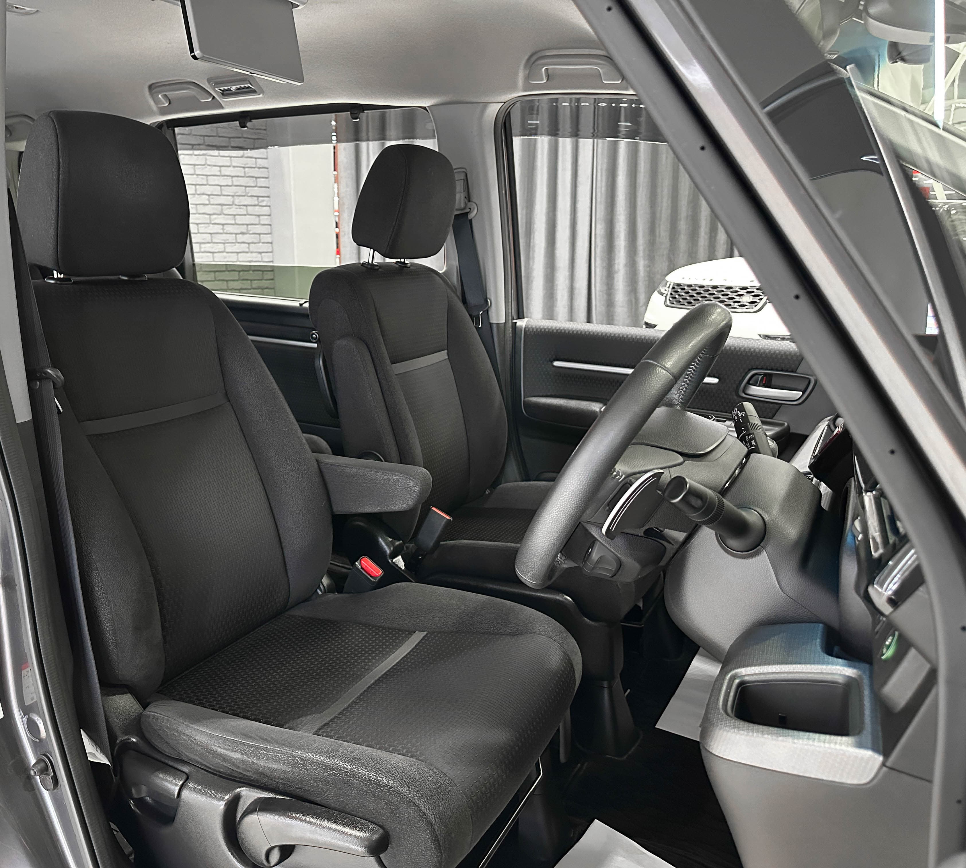 Honda Stepwgn SPADA - фото 17