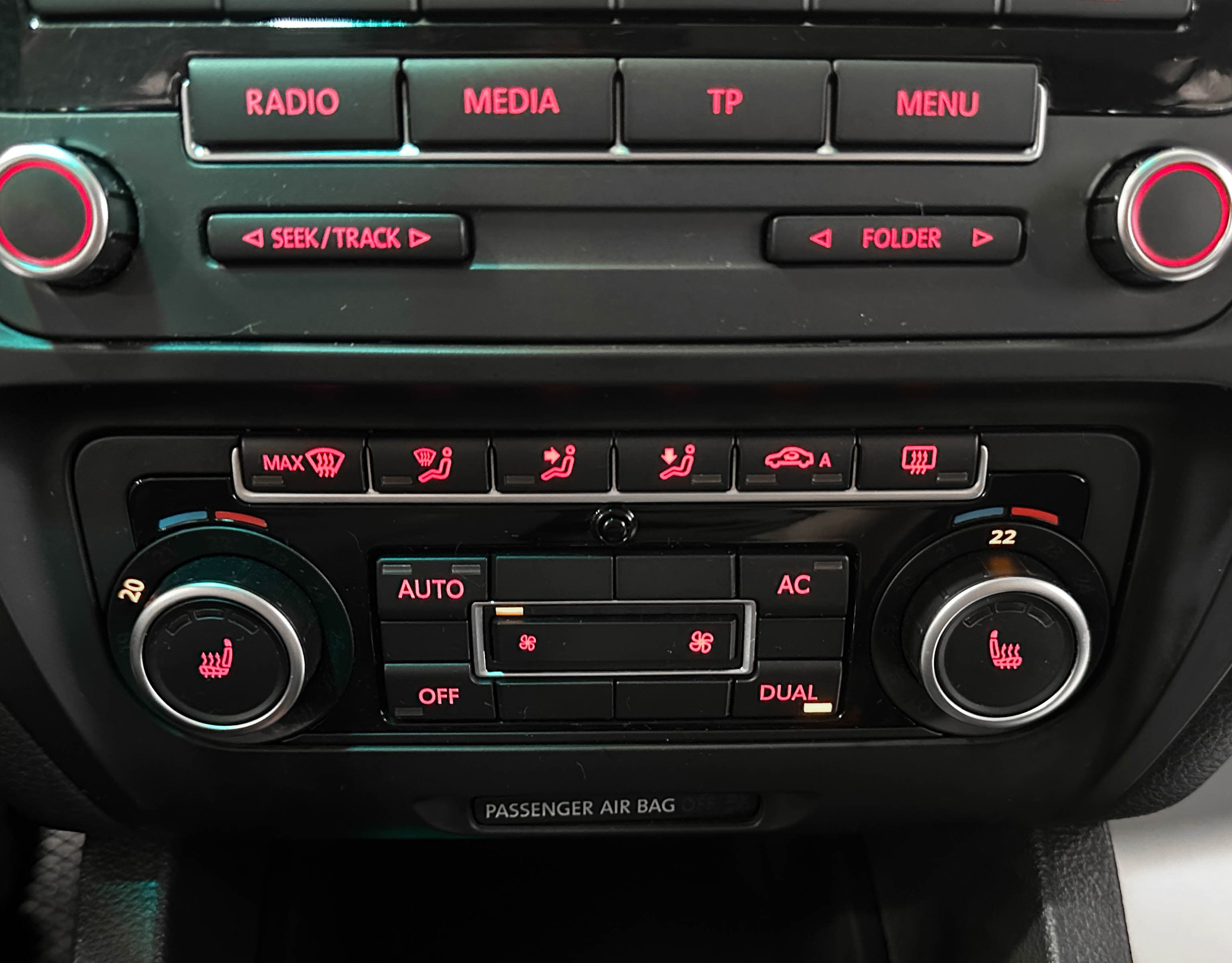 Volkswagen Jetta - фото 20