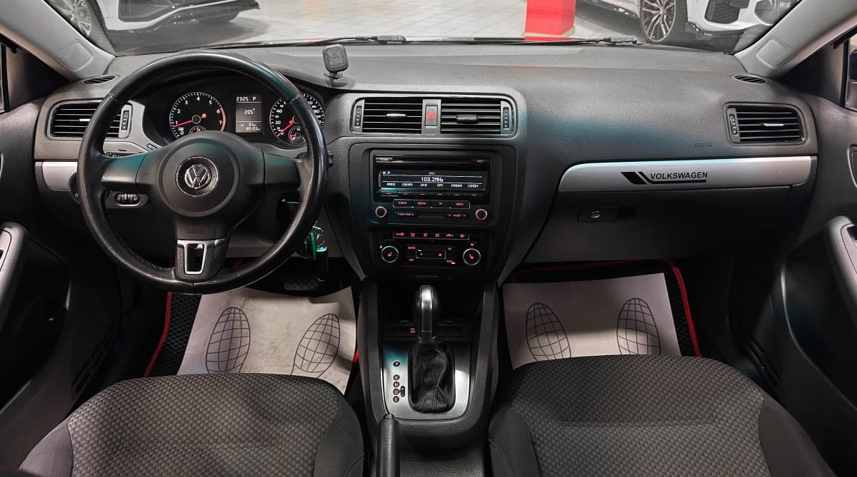 Volkswagen Jetta - фото 22