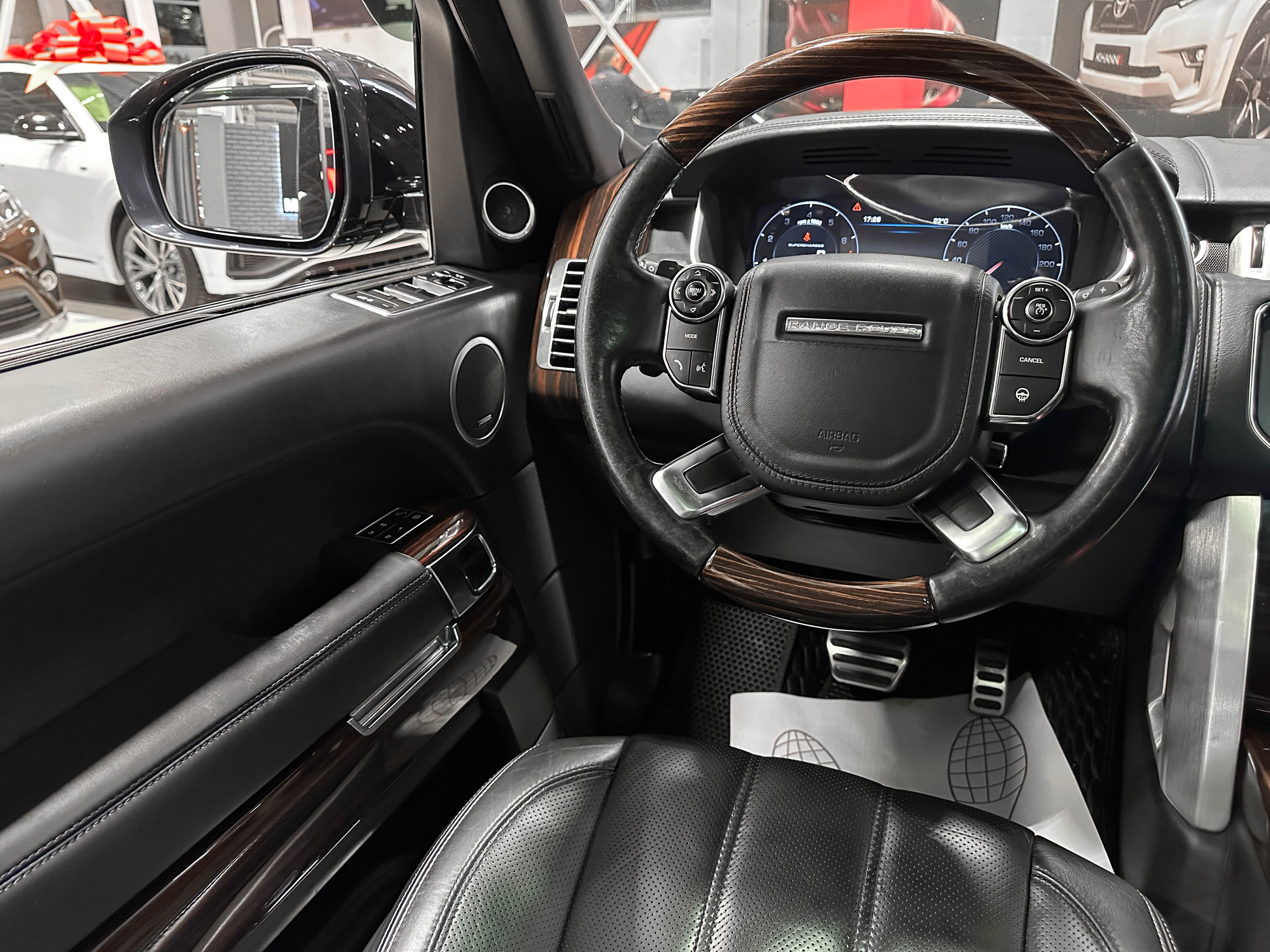 Land Rover Range Rover - фото 34