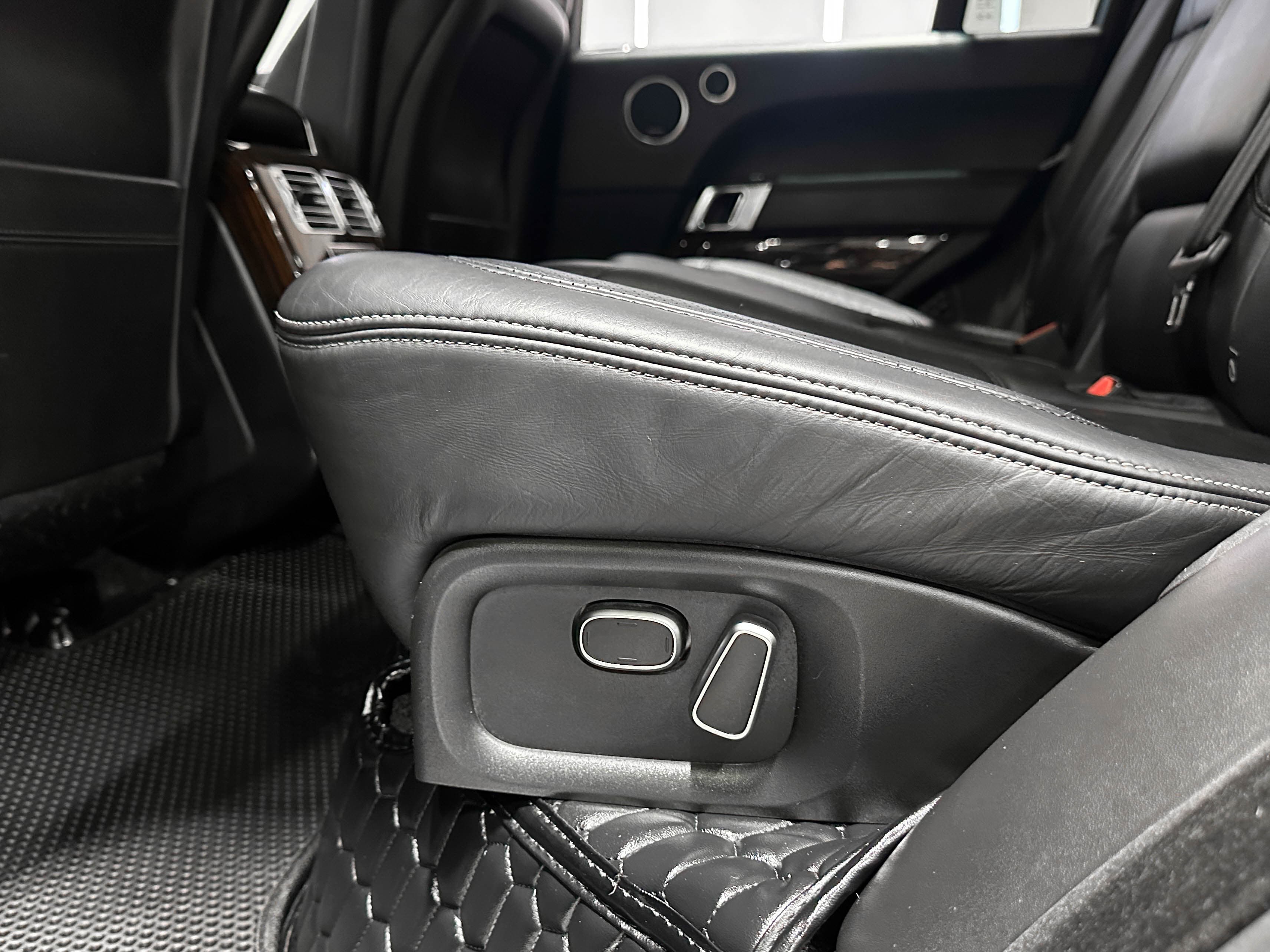 Land Rover Range Rover - фото 17