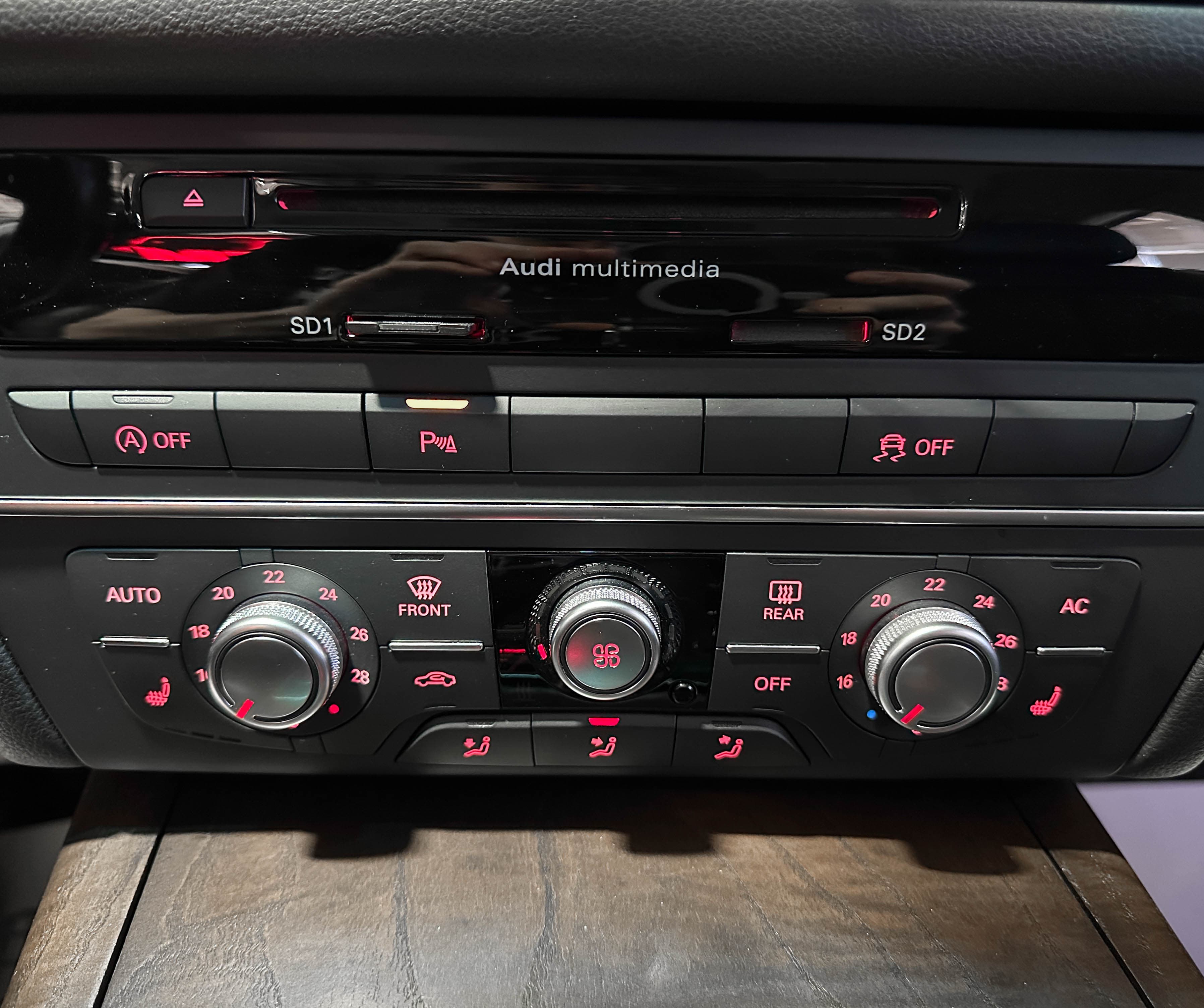 Audi A6 - фото 26