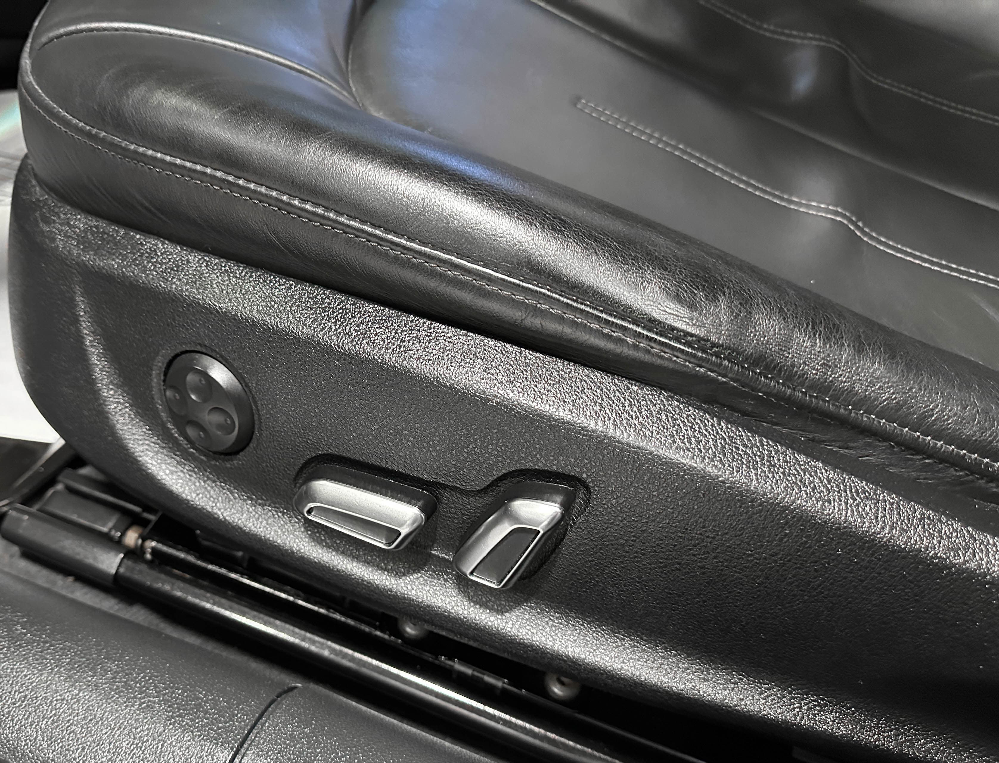 Audi A6 - фото 29