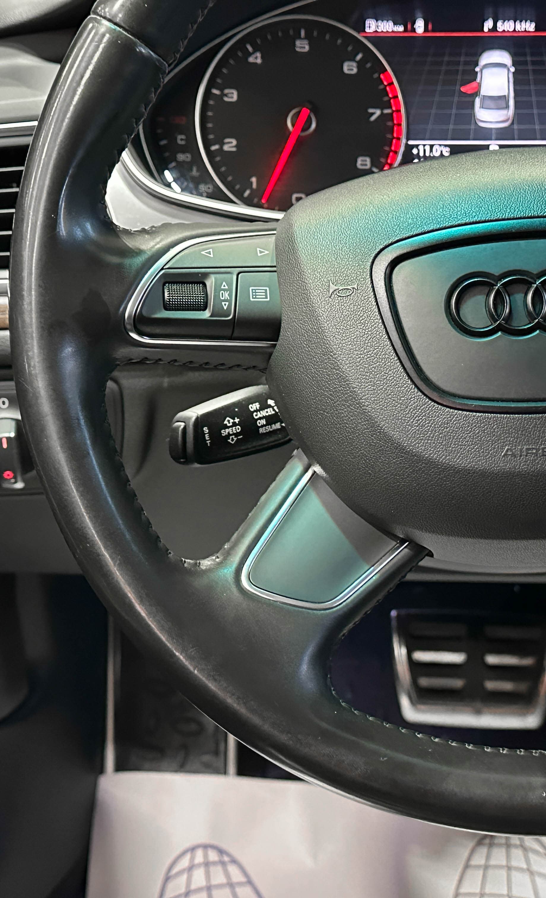 Audi A6 - фото 21