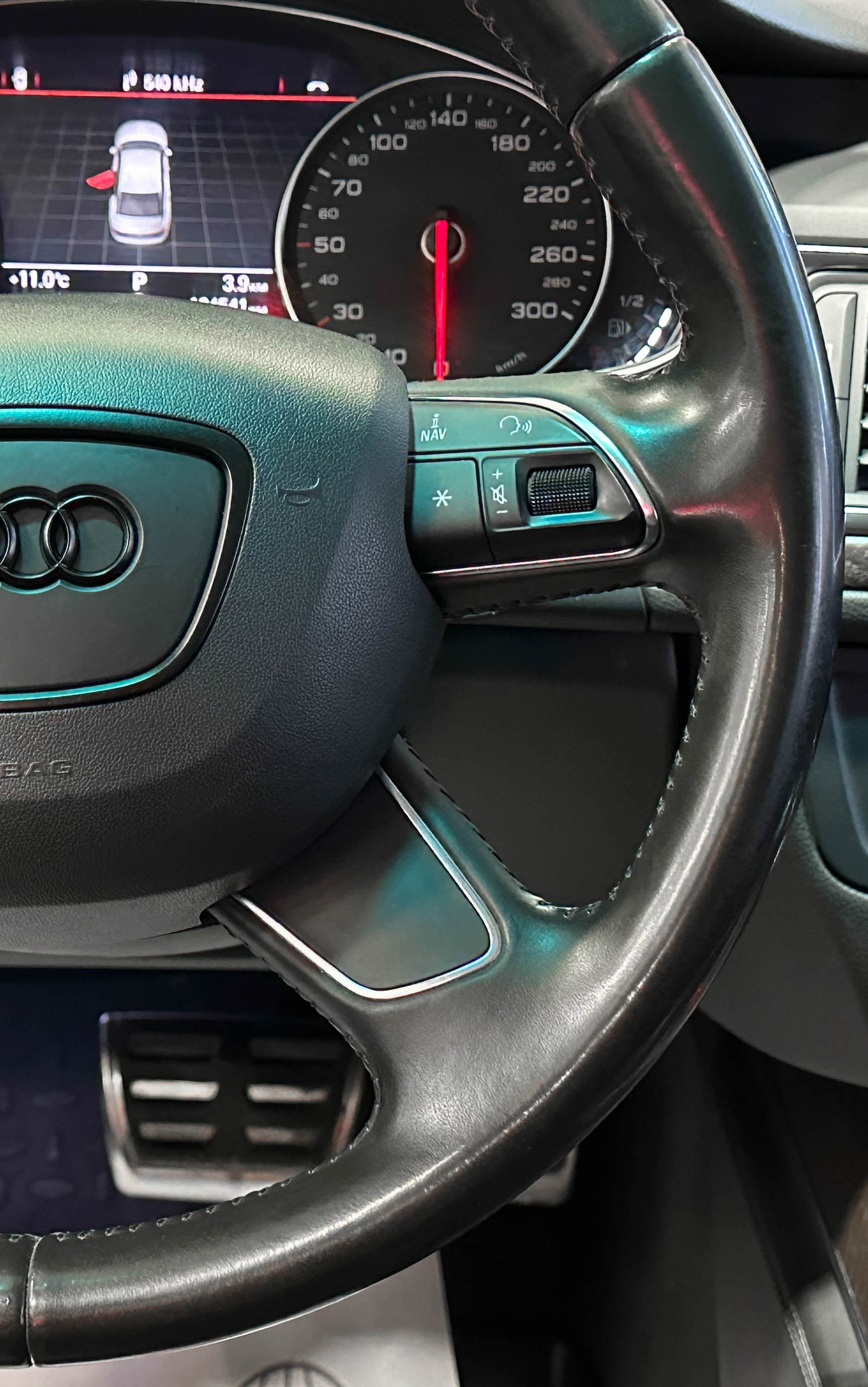 Audi A6 - фото 22