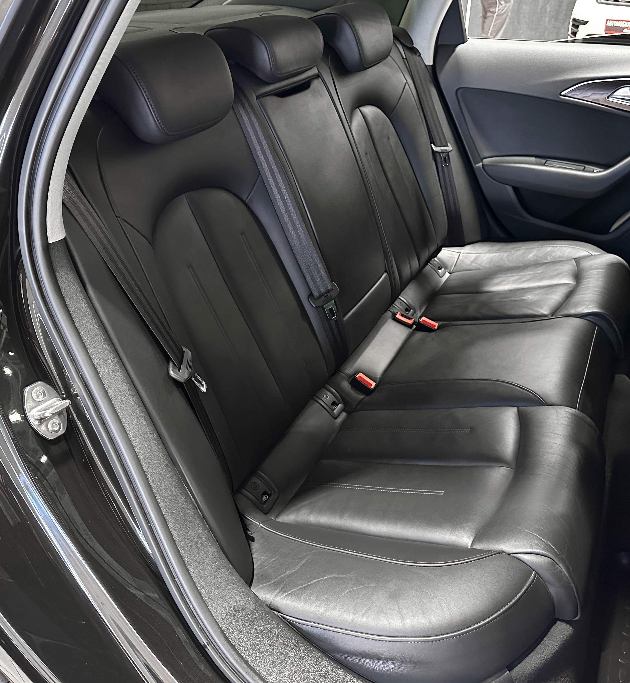 Audi A6 - фото 12