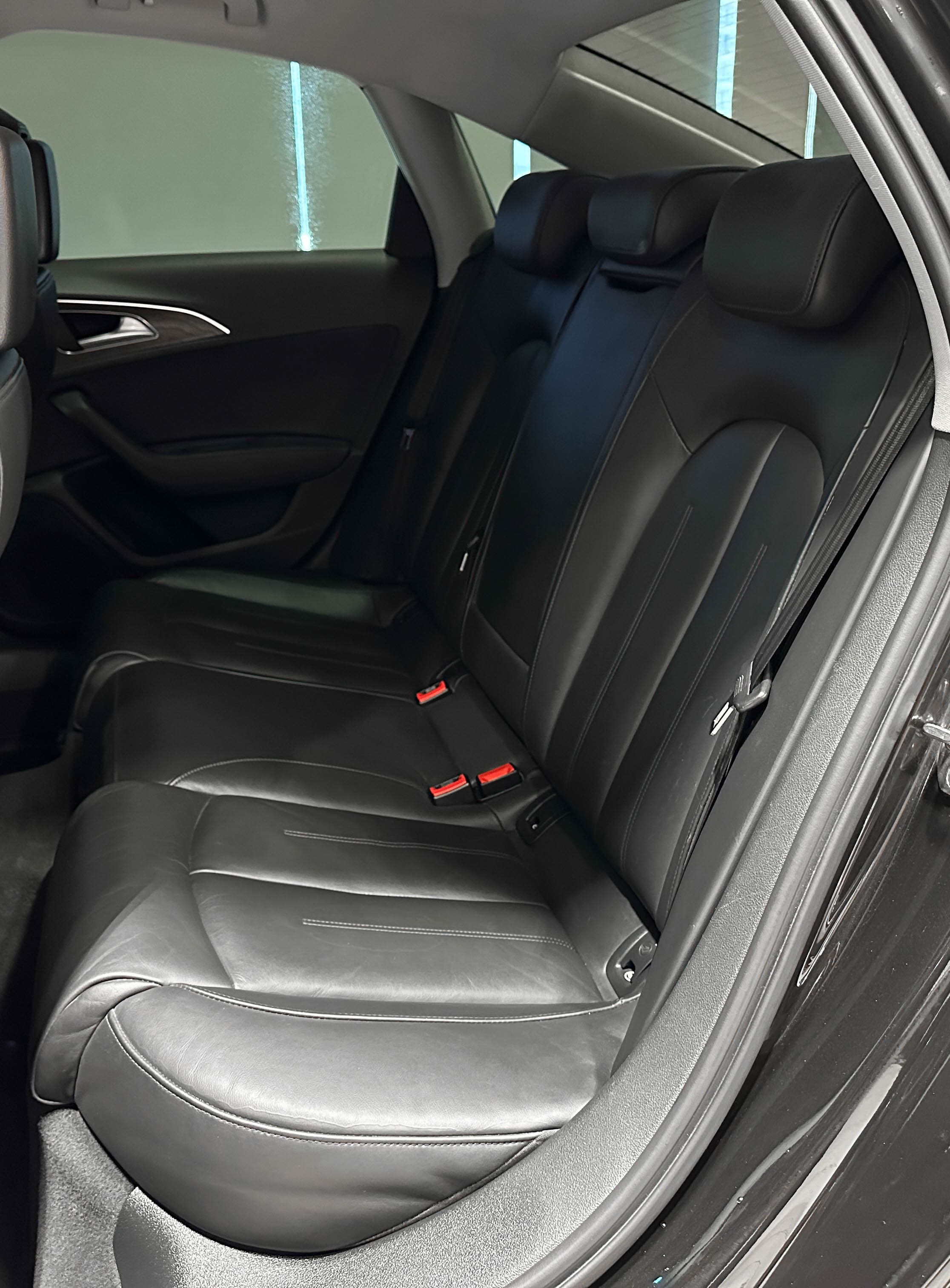 Audi A6 - фото 14