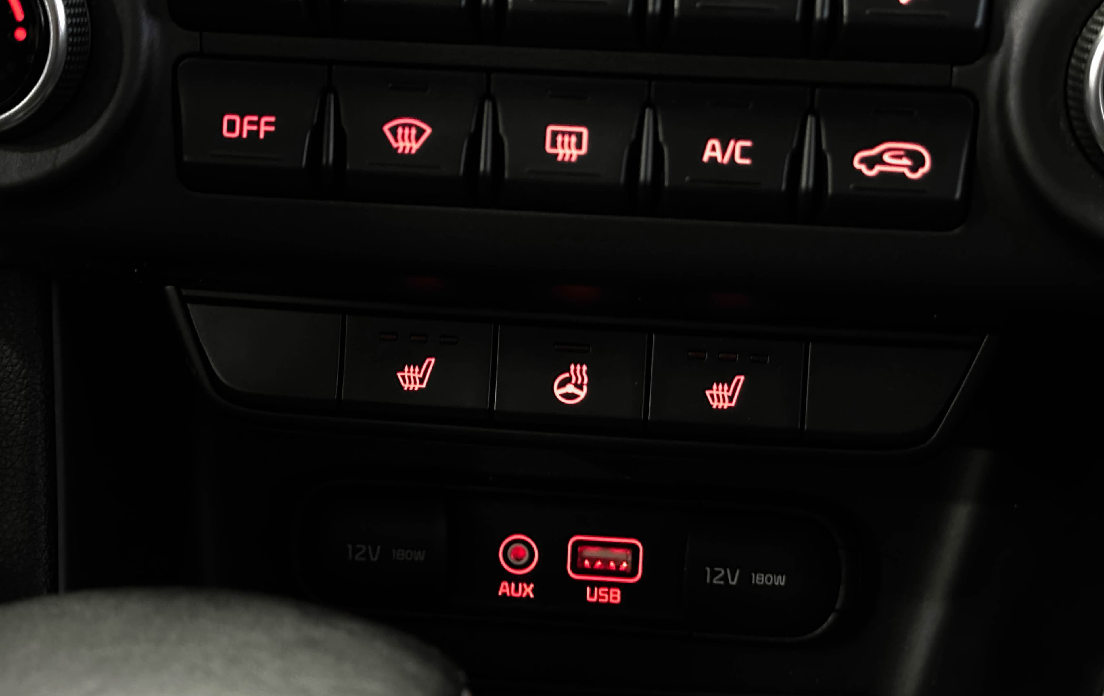 Kia Sportage - фото 23